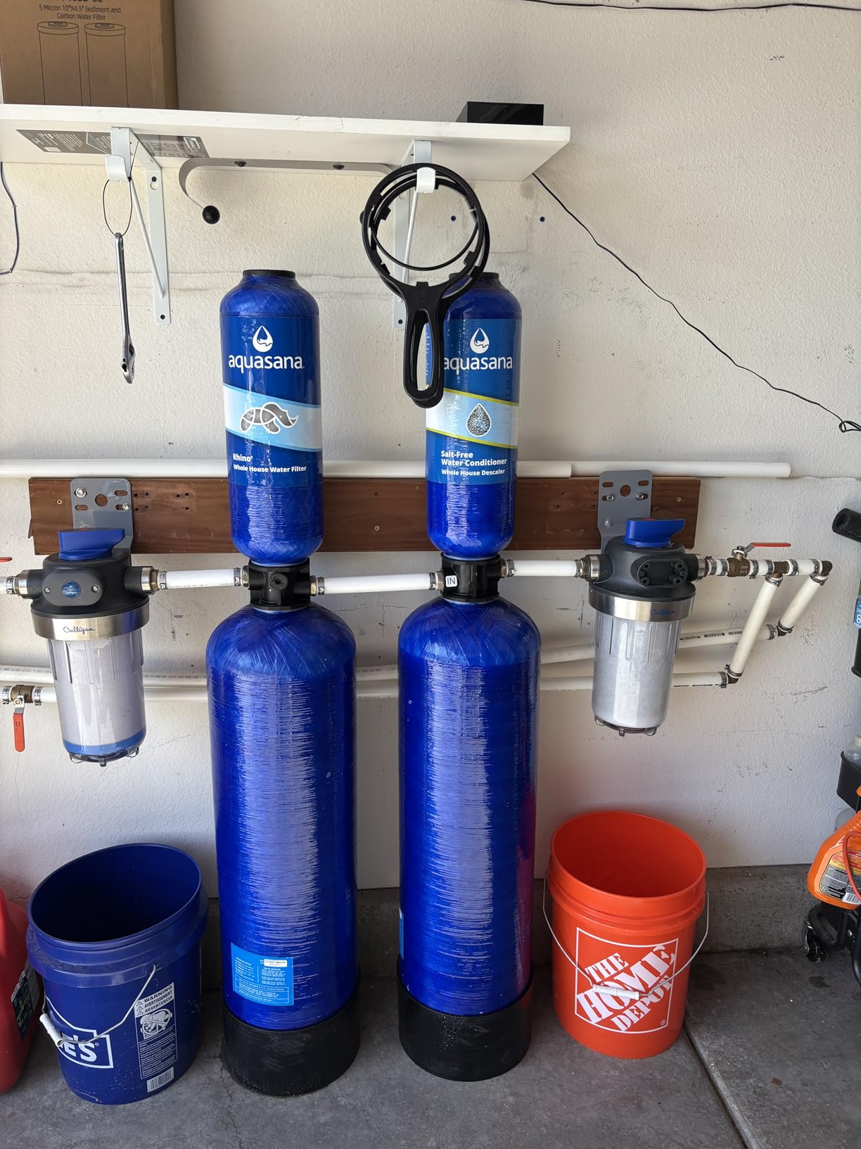 Aquasana Whole House Water Filter System | 1M Gal | Carbon & KDF | EQ-1000 | 10-Year Filter | 14.6 GPM | Reduces 97% Chlorine & Sediment | Pre & Post Filters Included | Pro Kit | 10-Year Warranty customer photo 1