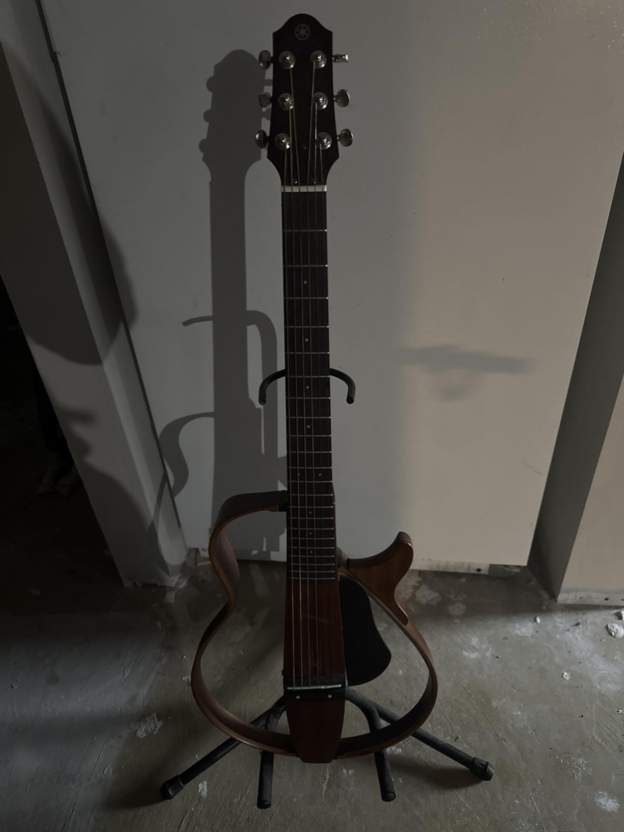 Yamaha SLG200S NT Steel String Silent Guitar with Hard Gig Bag, Natural customer photo 1