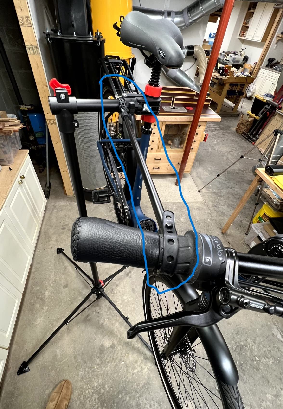 Yaheetech Bike Repair Stand - Height Adjustable Bicycle Workshop Stand with Tool Tray for Road & Mountain Bikes, Red/Blue customer photo 2