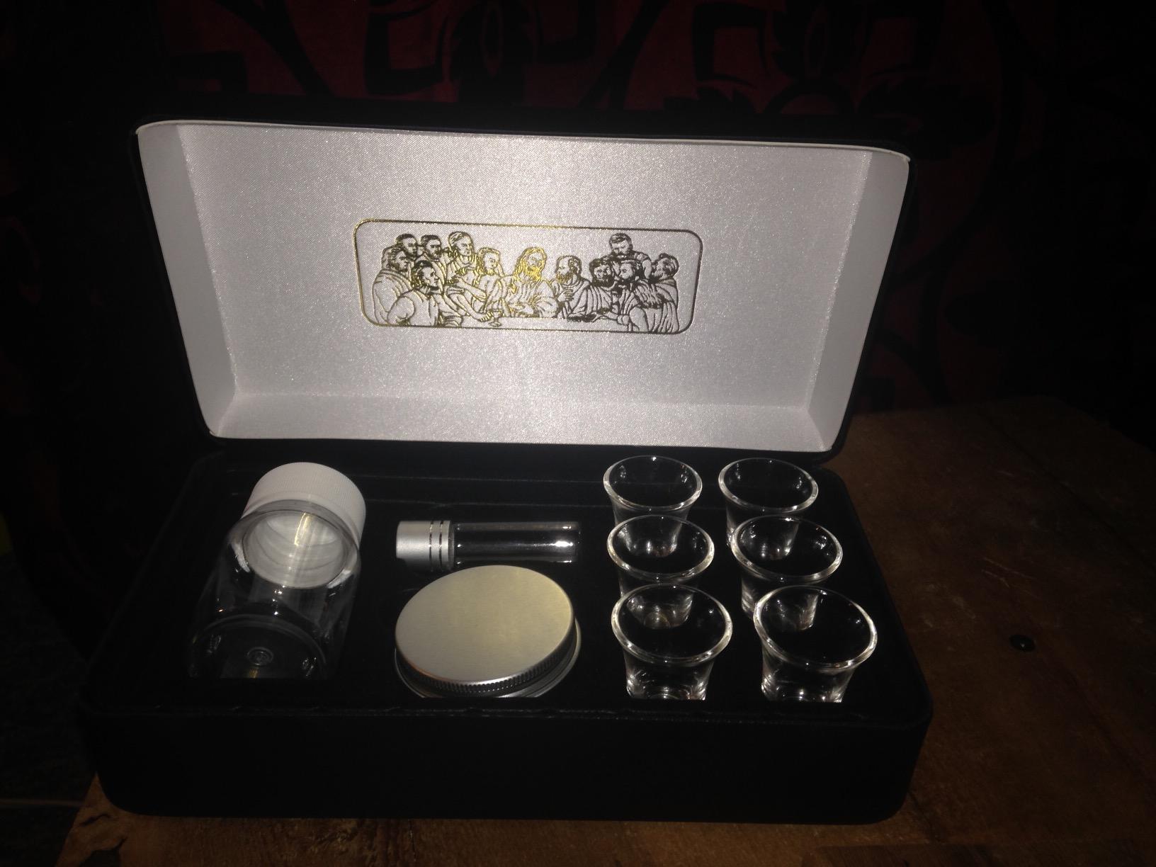 Last Supper Metal Hinged Portable Communion Set customer photo 1