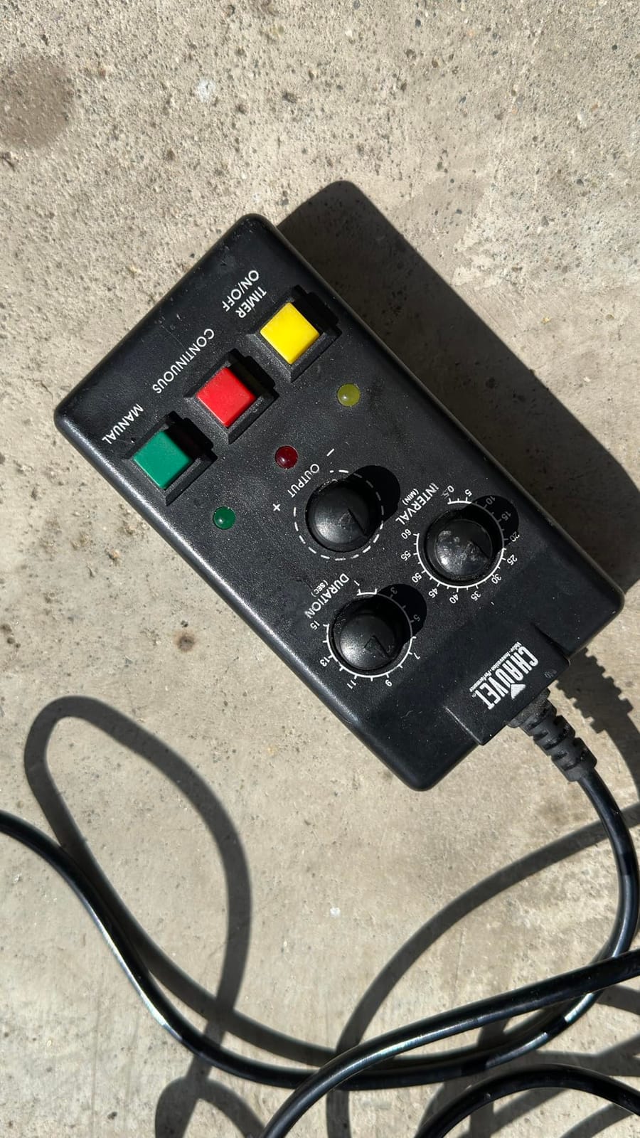 CHAUVET DJ Hurricane 1600 Compact High-Output Fog Machine w/Timer Remote & Automatic Shut-Off, BLACK customer photo 2