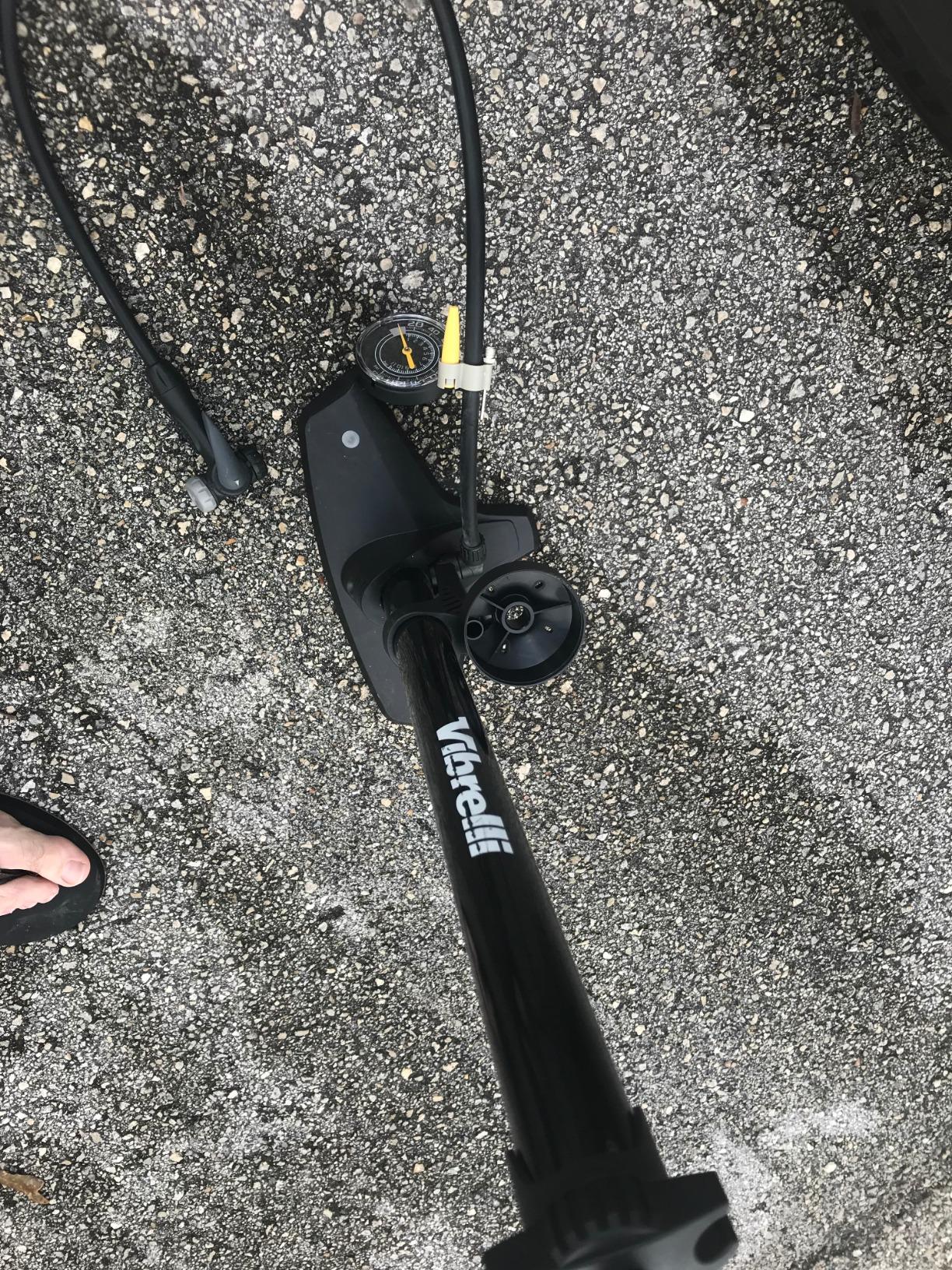 Vibrelli Bike Floor Pump with Gauge - High Pressure 160 PSI customer photo 2