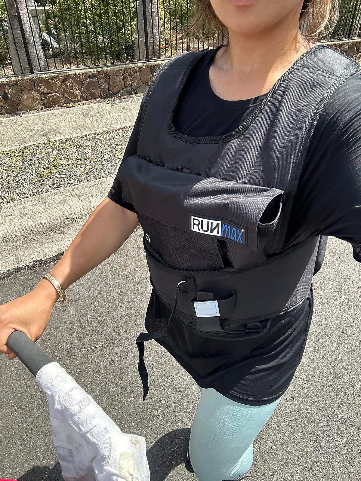 RUNmax 20LBS - 150LBS Adjustable Weighted Vest Wtih Shoulder Pads Option for Men and Women customer photo 2
