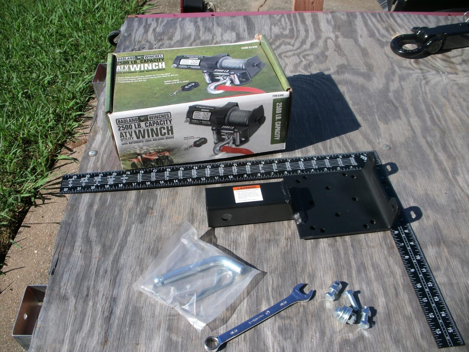 Universal Hitch Winch Mount for ATV or Truck with 2