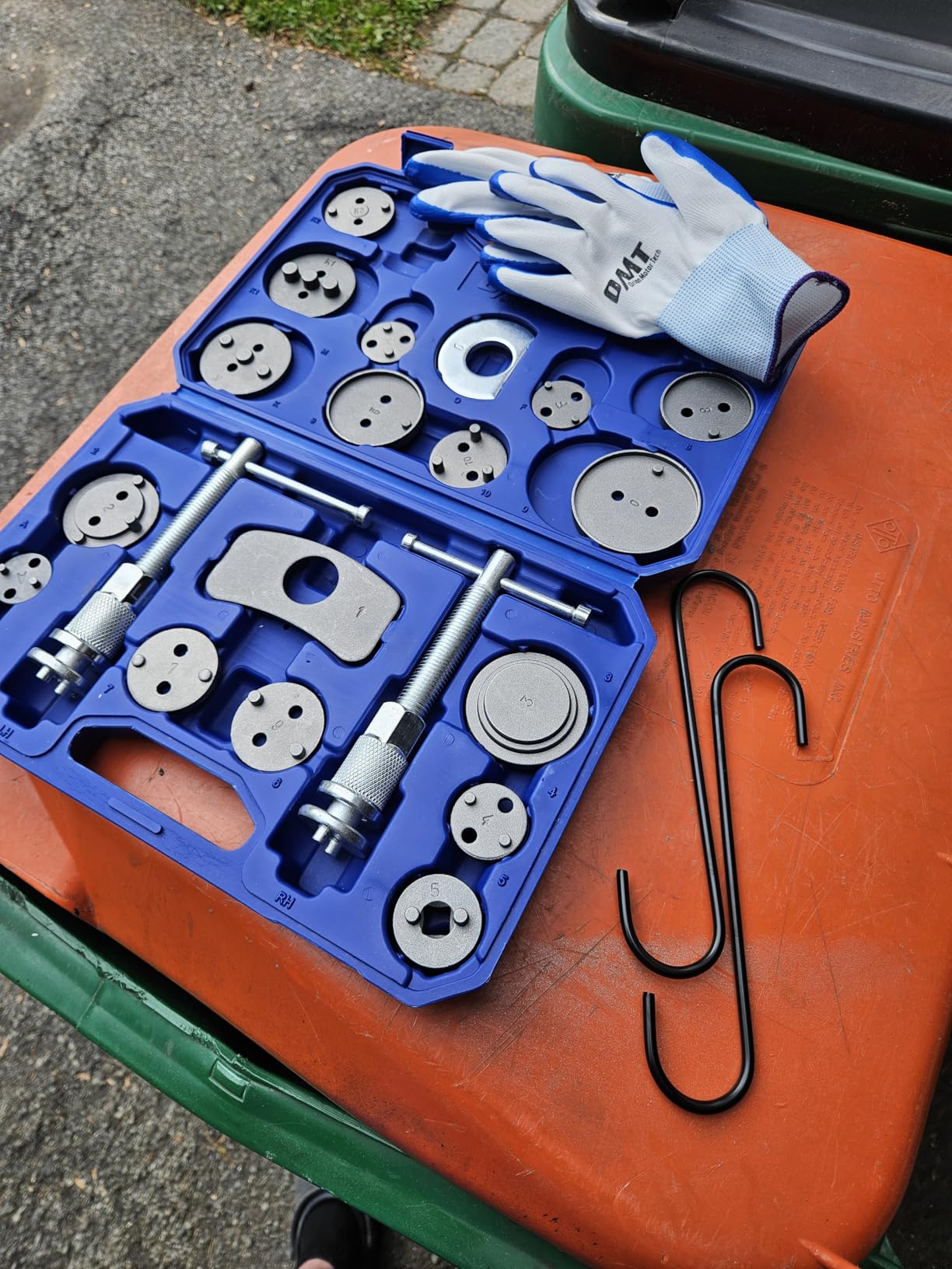 OMT 24pc Brake Caliper Compression Tool with Adapters & Hangers, Sandblast | 1045 Steel Construction; Full Multi Piece Set for Most Vehicles; Thrust Bolt Assemblies; Precision Auto Repair customer photo 2