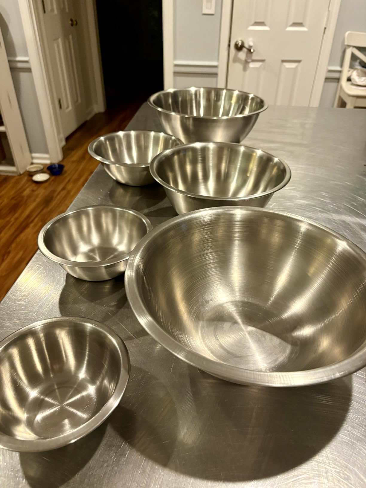 FineDine Stainless Steel Mixing Bowls Set, Dishwasher Safe, 6 Piece Metal Mixing Bowls For Kitchen, Nesting, Large, Small, Big Food Prep, Cooking, Baking customer photo 1