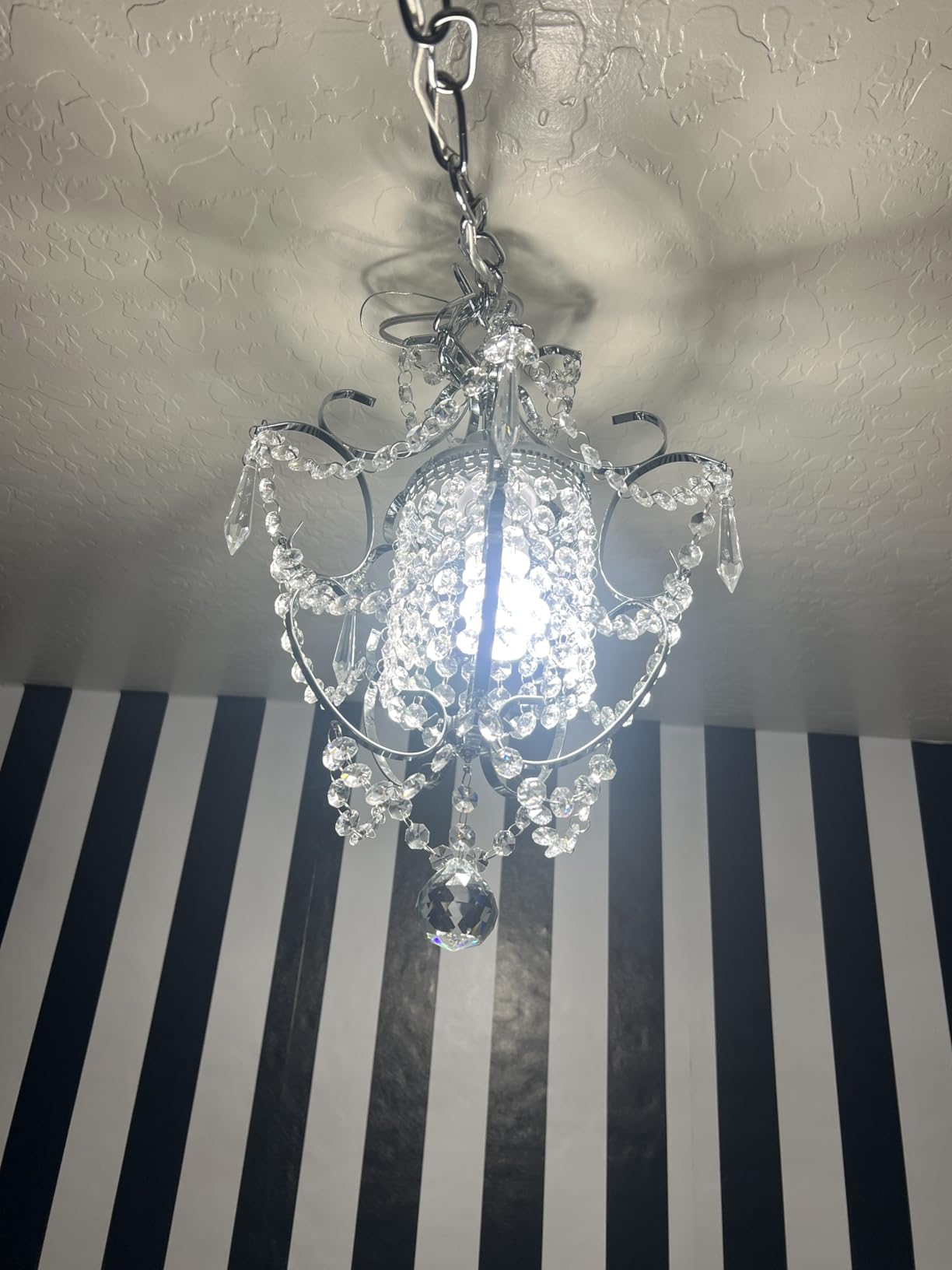 Edvivi Amorette Mini Chandelier Chrome Crystal Chandeliers, 1 Light Modern Elegant Glam Ceiling Light Fixture Chrome, Adjustable Hanging Lighting for Closet, Bedroom, Girls Room, Kitchen Island customer photo 1
