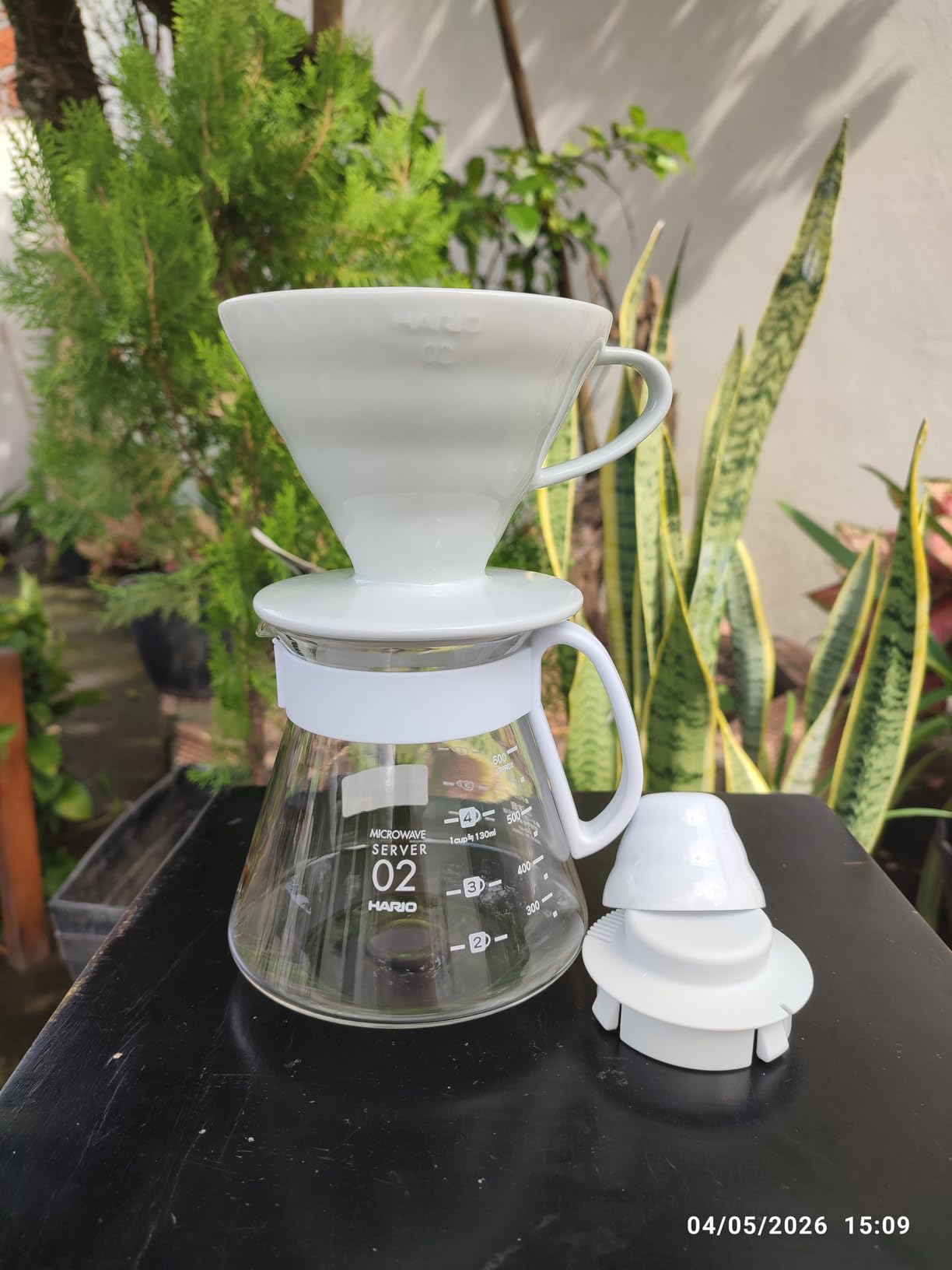 Hario V60 Ceramic Pour Over Coffee Set, Size 02, White customer photo 2