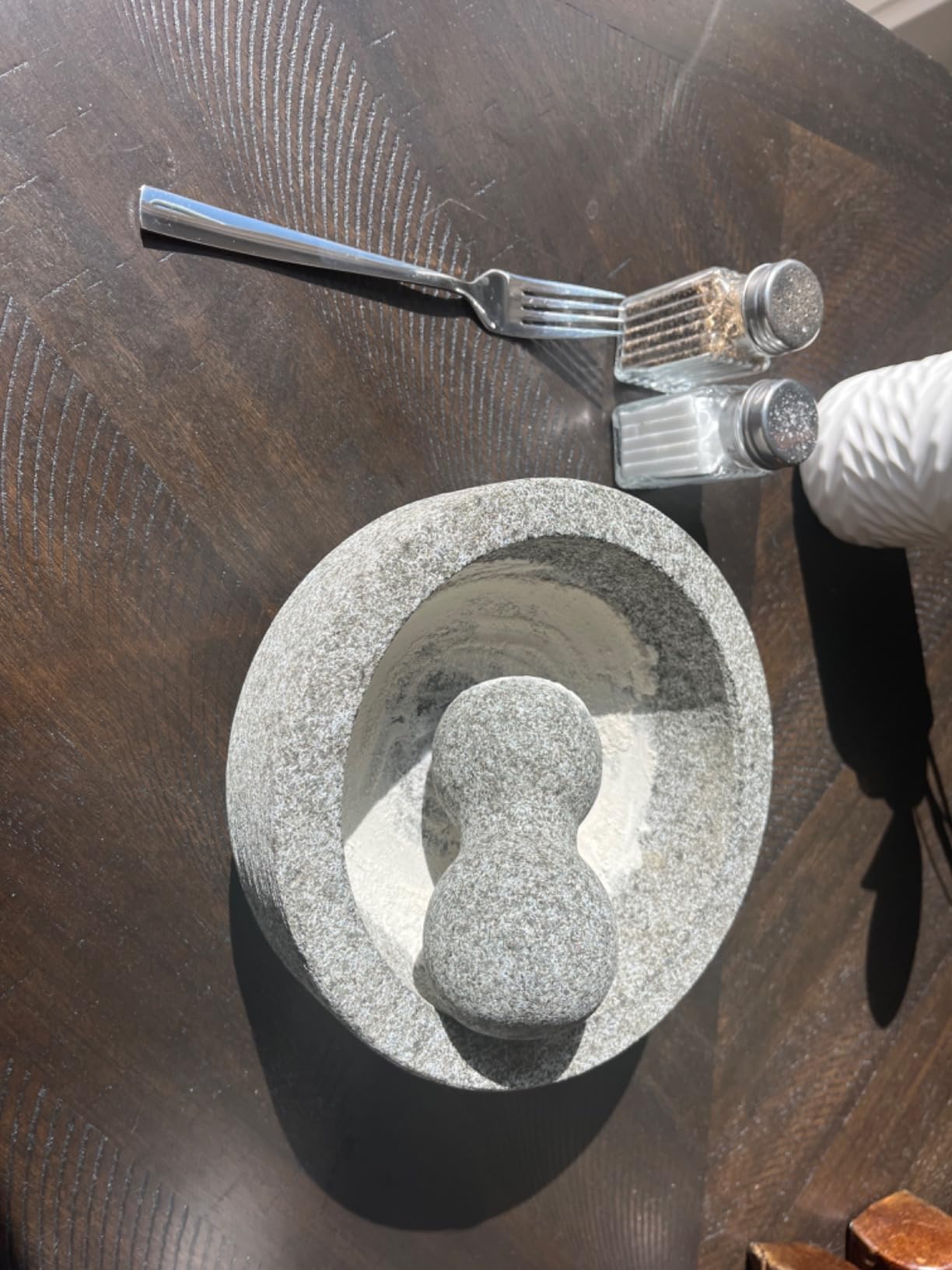 Alpine Cuisine 8 Inch Granite Mortar and Pestle Set, Heavy-Duty Unpolished Stone Molcajete Grinder Bowl, Guacamole, Salsa, Spices, Herbs (4 Cup, Gray) customer photo 1