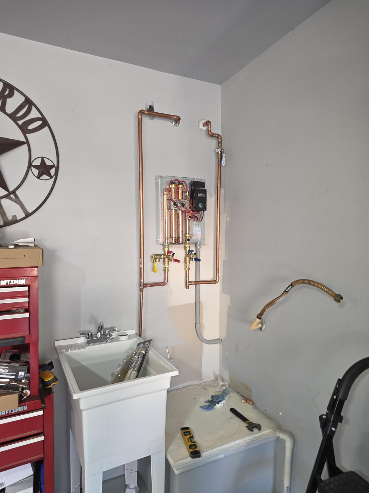 Rheem 8kW Multi Fixture Tankless Electric Water Heater - 240V customer photo 1