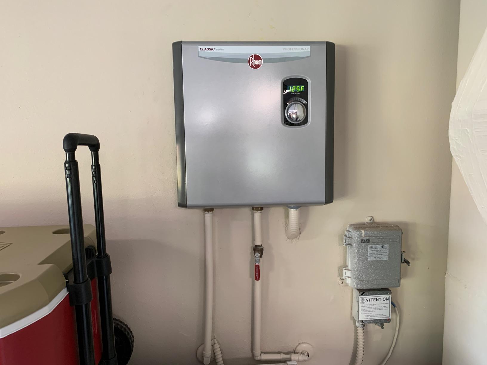 Rheem RTEX-27 240V 3 Heating Chambers Residential Tankless Water Heater customer photo 1