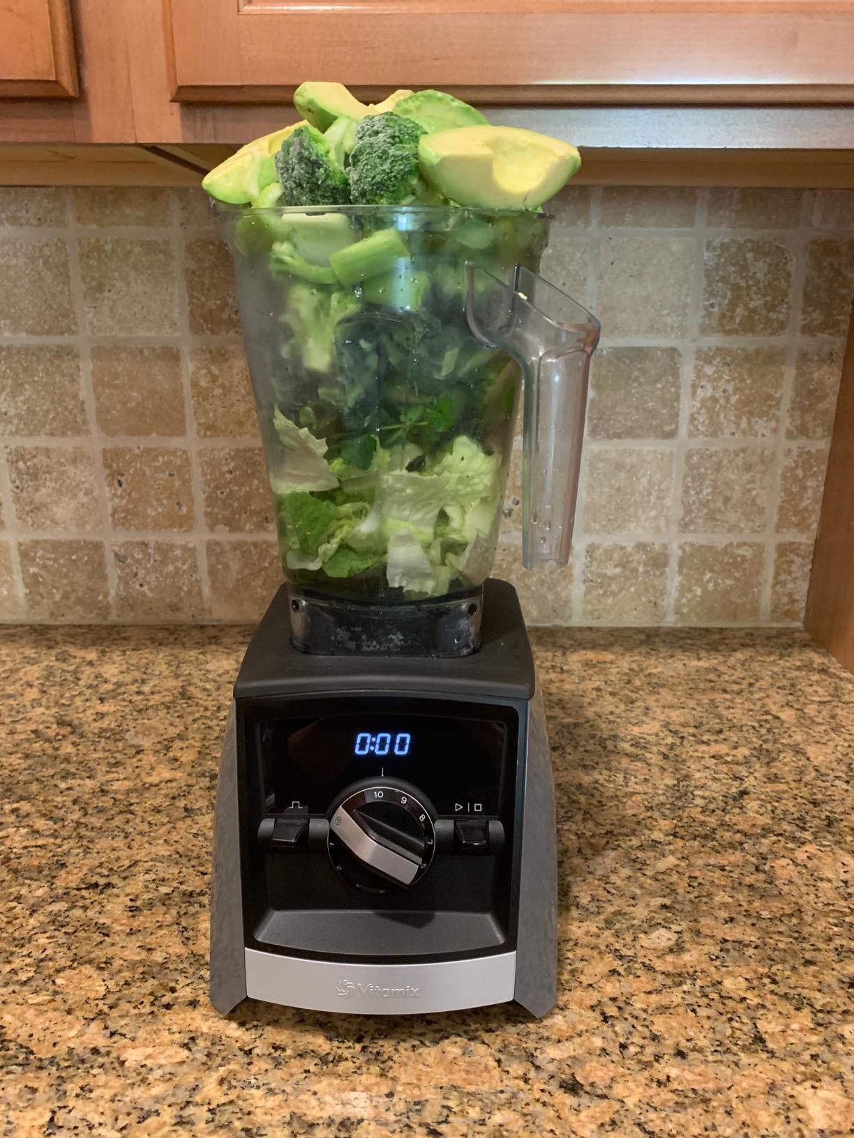 Vitamix A2300 Ascent Series Smart Blender, Professional-Grade, 64 oz Low-Profile Container, White customer photo 2