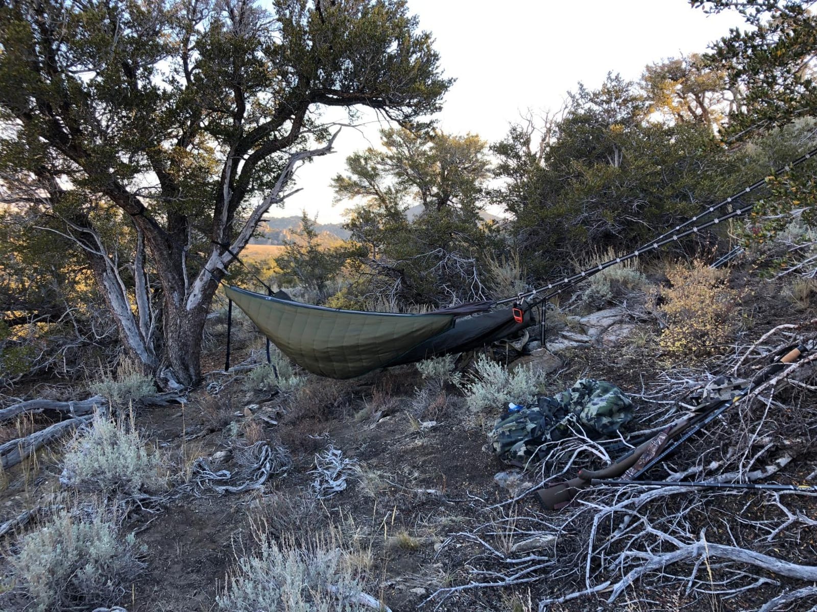 OneTigris Night Protector Ultralight Hammock Underquilt, Full Length Camping Quilt for Hammocks Warm 3-4 Seasons, Weighs only 25oz, Great for Camping Hiking Backpacking Traveling Beach customer photo 2
