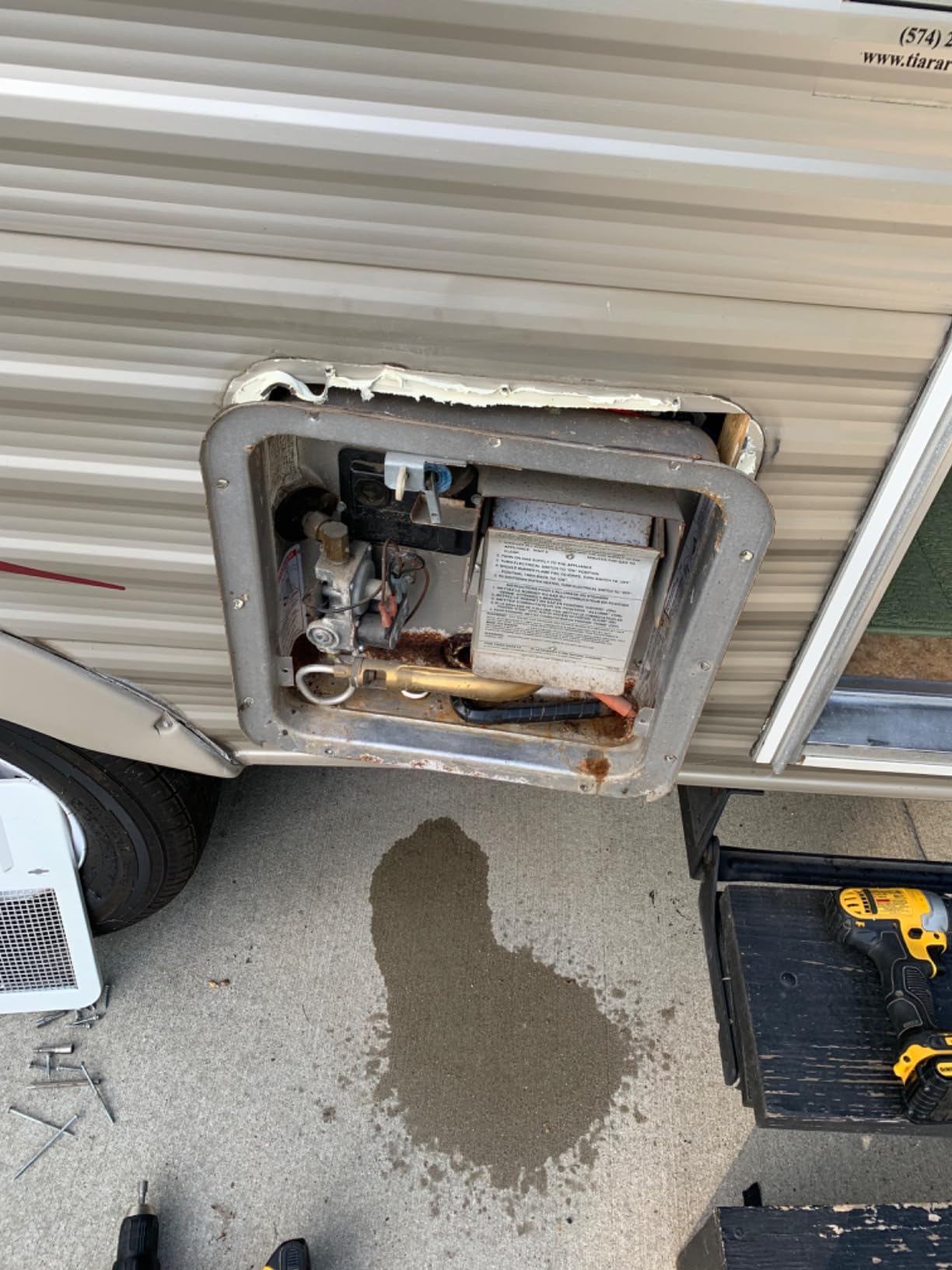 Suburban SW6D 6-Gallon RV Water Heater, Direct Spark Ignition (5238A) | Direct Spark Ignition, 5238A customer photo 2