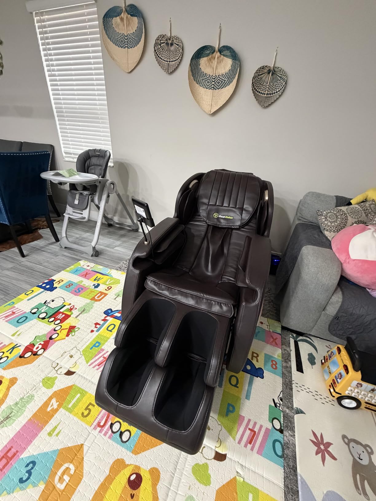 Real Relax 2026 SL-Track Massage Chair, Recliner Full Body Zero Gravity | 8 Auto Modes and Upgraded LCD Screen, Added Voice Broadcast, Headrest Cushion, Child Lock and Pause Button customer photo 1