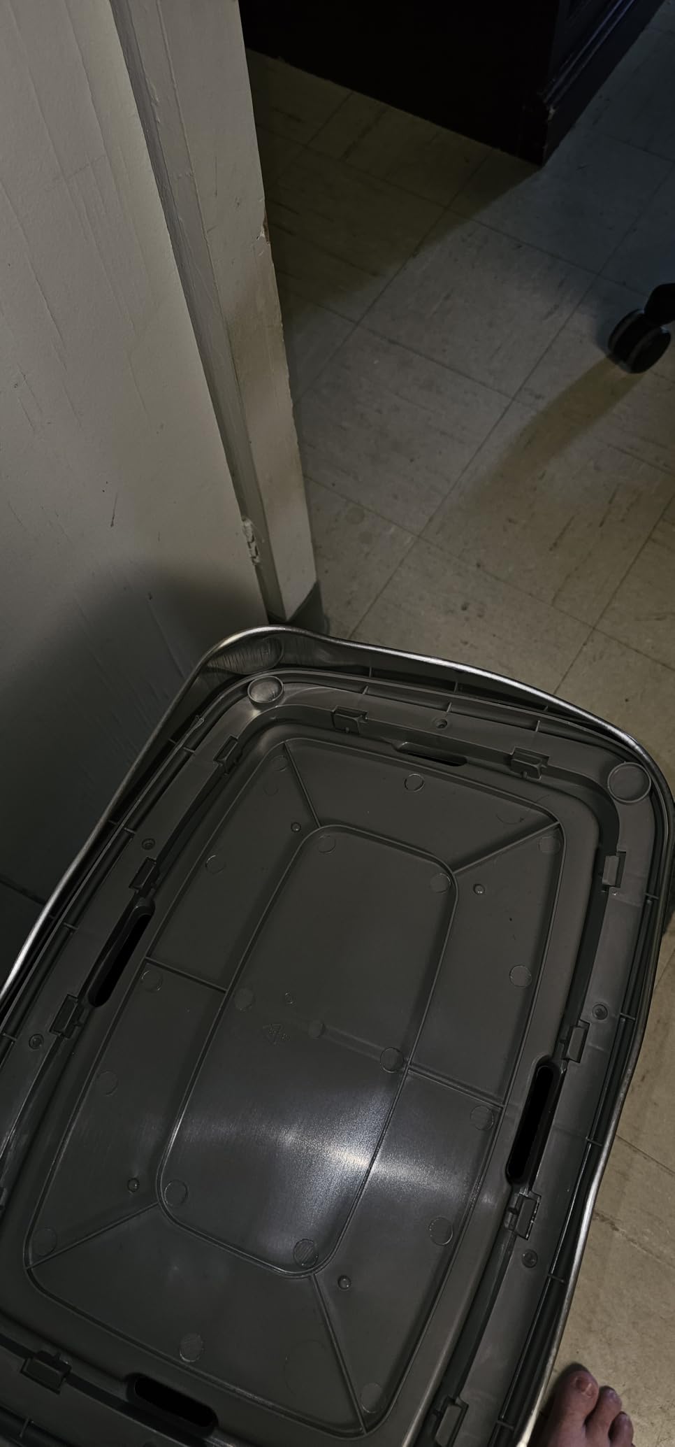 Ninestars 13 Gallon Automatic Trash Can, 50L Touchless Motion Sensor Garbage Can with Odor-Sealing Lid, Rectangular Stainless Steel, Black Trim customer photo 1