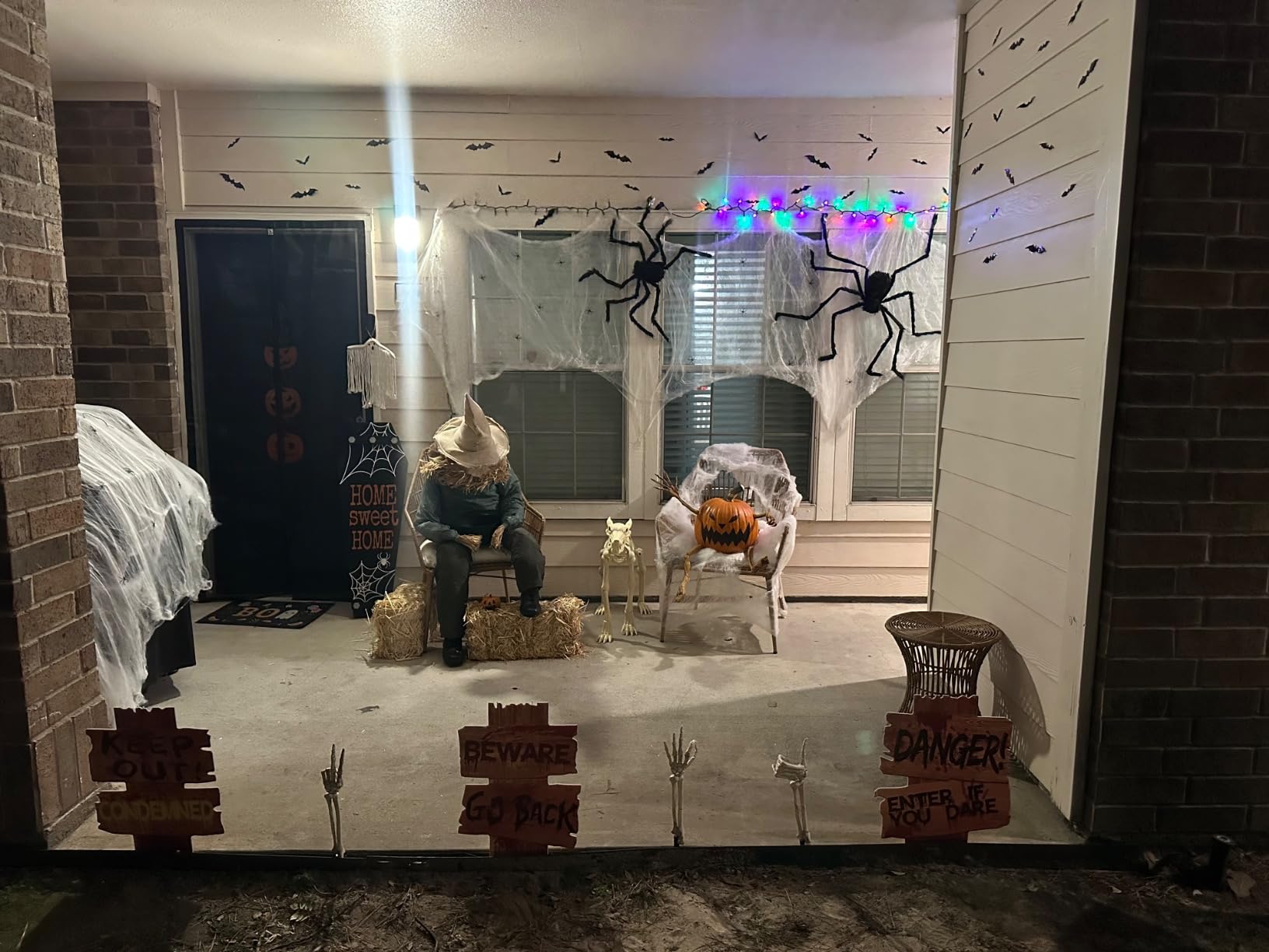 Spirit Halloween 4 Ft 7 In Sitting Scarecrow Animatronic, Multicolor customer photo 2