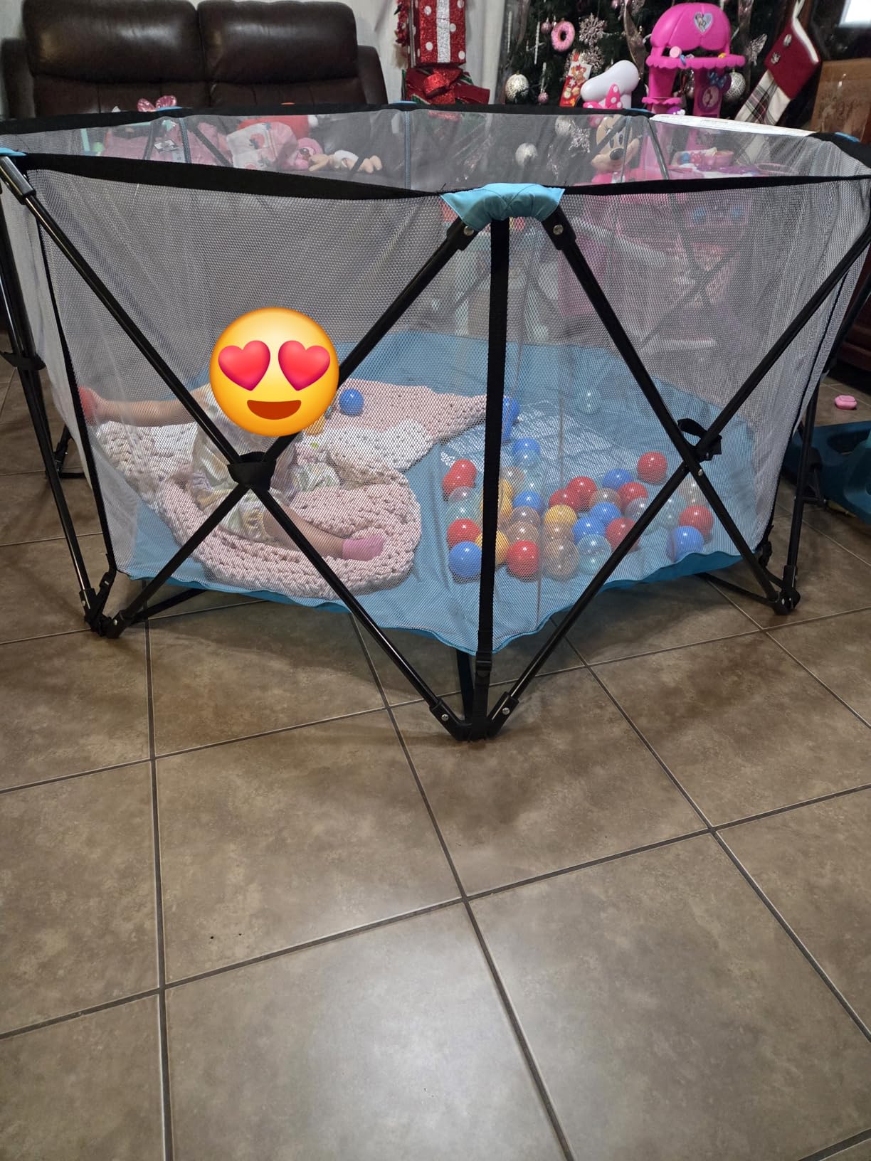 Regalo Safety My Play Deluxe Extra Large Baby Playpen & Portable Play Yard, Foldable 8-Panel Indoor Outdoor Playpen for Babies & Toddlers, Mesh Sides, Washable Nylon Bottom, 62
