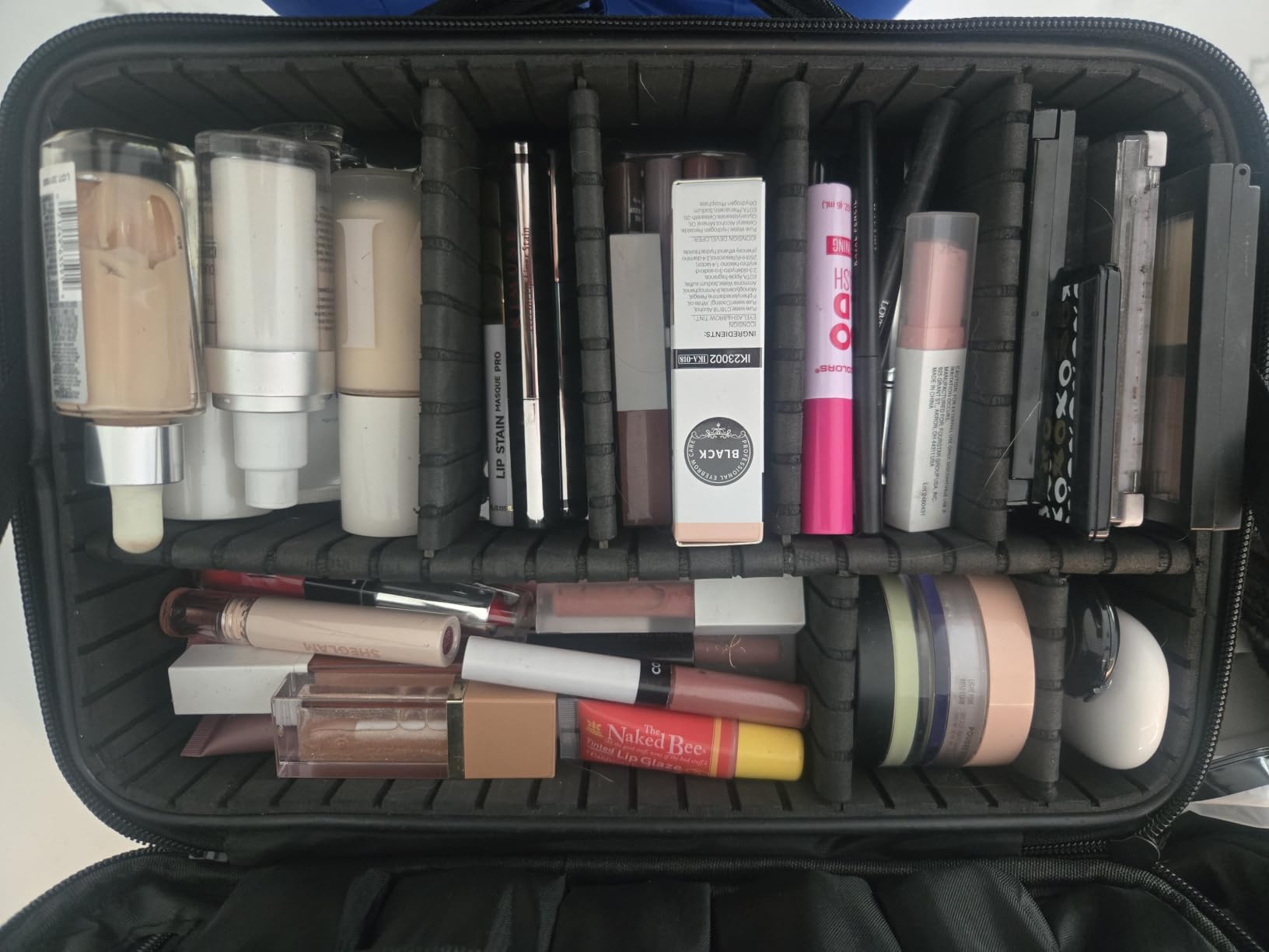 Relavel Travel Makeup Train Case Makeup Cosmetic Case Organizer Portable Artist Storage Bag with Adjustable Dividers for Cosmetics Makeup Brushes Toiletry Jewelry Digital Accessories Black customer photo 1