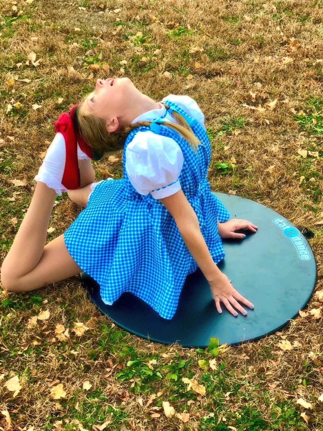 Brand Portable Dance Floor, Marley Flooring Ballet Training Equipment, Turning Boards for Dancers & Figure Skating Practice Mat, Practice Pirouette, USA Made customer photo 1