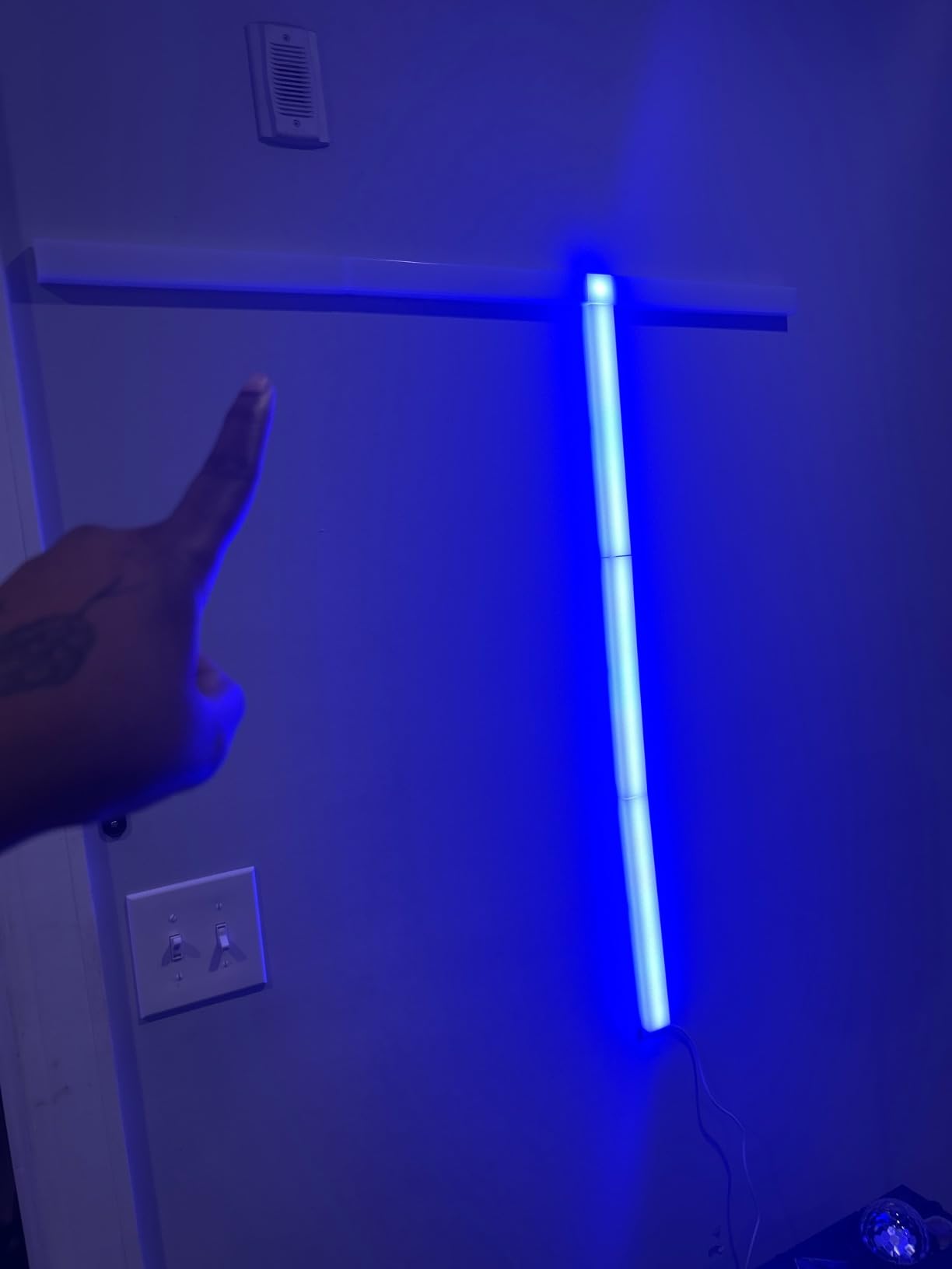 LIFX Beam Smart Light Bar 6 Piece Kit (L3BEAMKITUS), Multicolor, 6 Count, 33 Watts customer photo 2