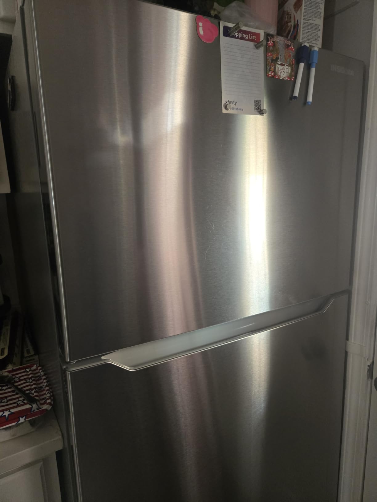 Weiman Stainless Steel Cleaner & Polish Spray with Cloth, Anti-Fingerprint | Tetrachloroethylene (PCE) Free, Removes Water Spots, Grime & Grease, No Streaks or Residue, Metal Polish, Chrome customer photo 2