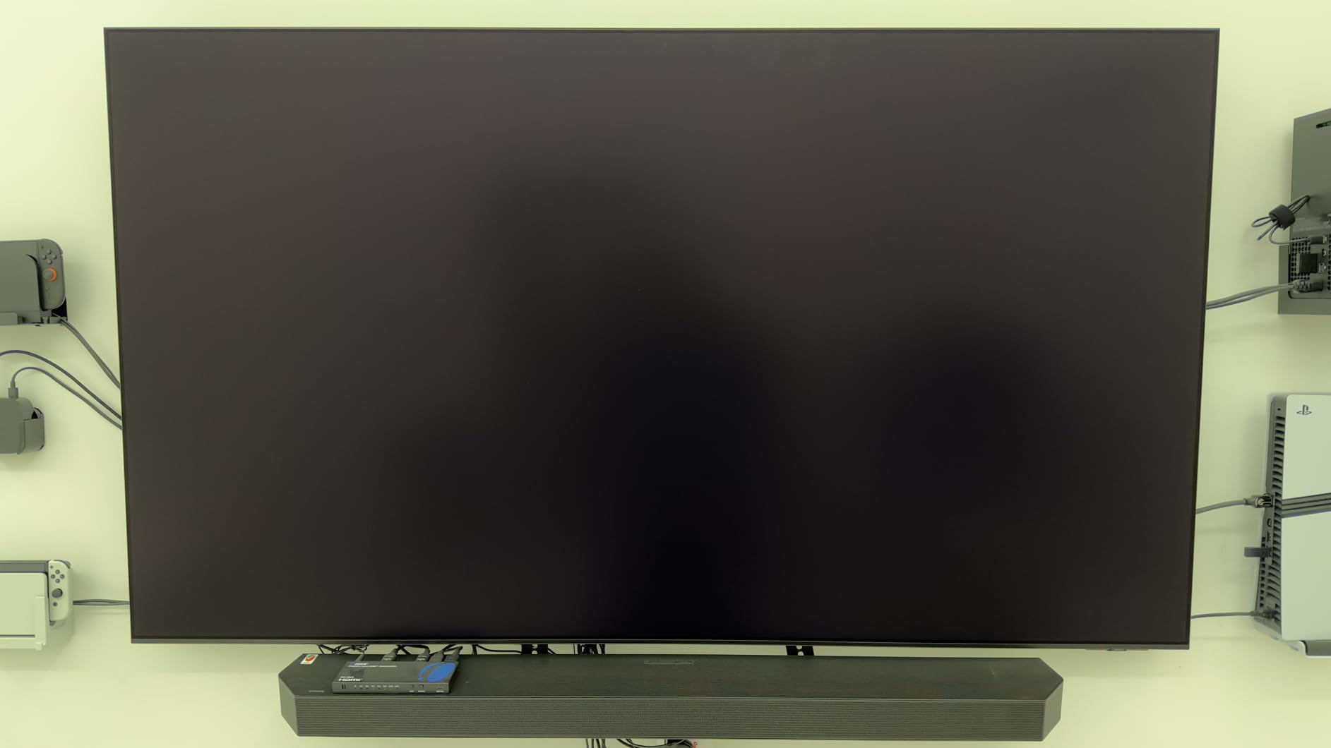 ECHOGEAR MaxMotion TV Wall Mount for Large TVs 42