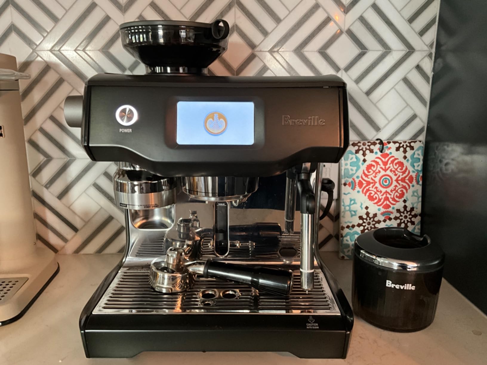 Breville BES990BSS Oracle Touch Espresso Machine, Brushed Stainless Steel | Automatically brew barista-quality espresso, lattes and cappuccinos at home with this coffee maker with built-in grinder customer photo 2