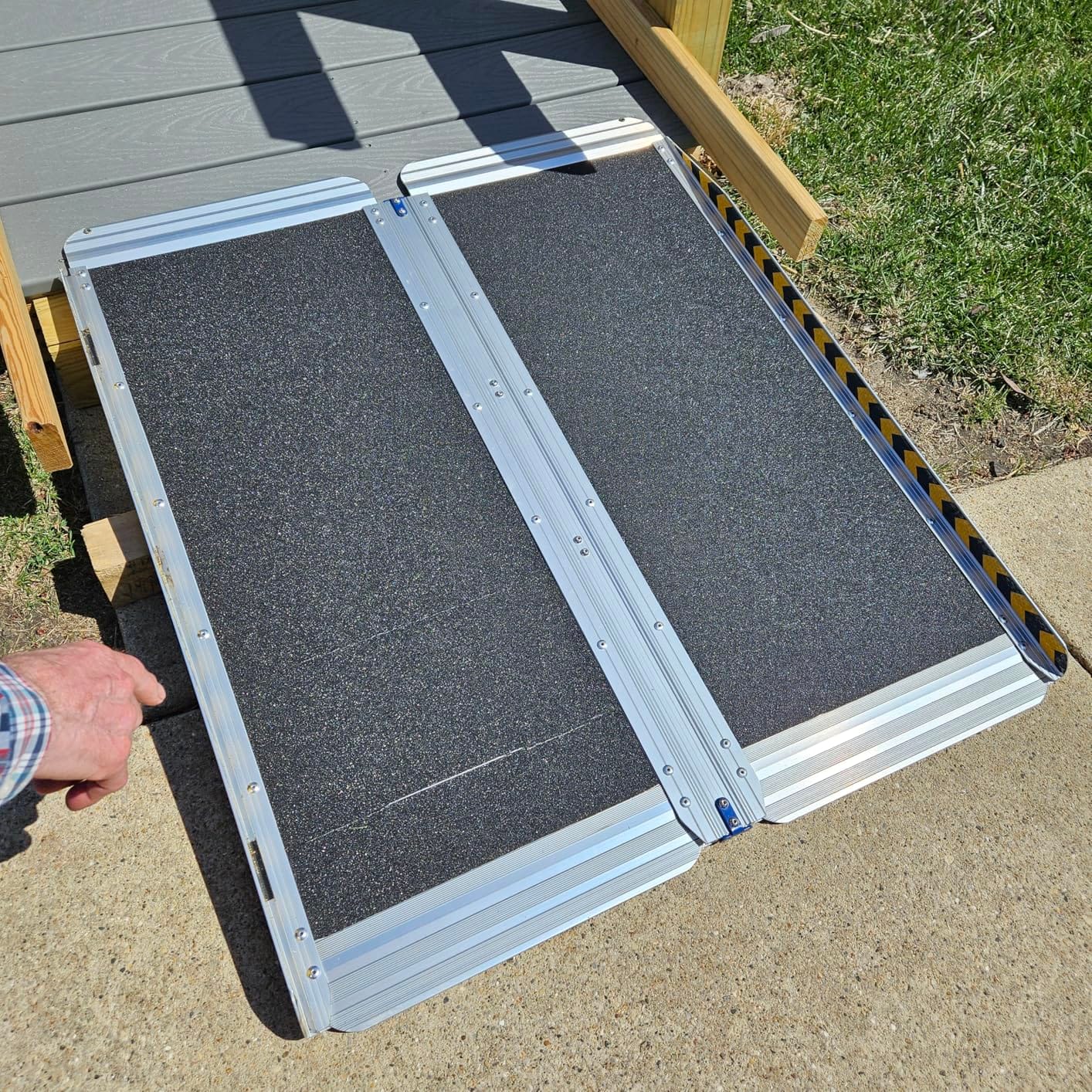 Ruedamann 3 FT Portable Wheelchair Ramp, Sturdy Non-Slip Aluminum Lightweight Scooter Ramp Upgraded Hinge, Folding Wheelchair Ramps for Doorways, Ramps for Wheelchairs for Home Steps, Porch, Scooters customer photo 1