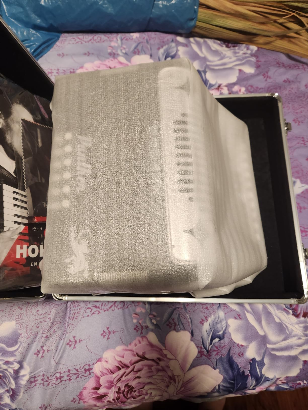 Hohner Panther Diatonic Accordion - Keys F/Bb/Eb Bundle with Hard Case and Austin Bazaar Polishing Cloth customer photo 1