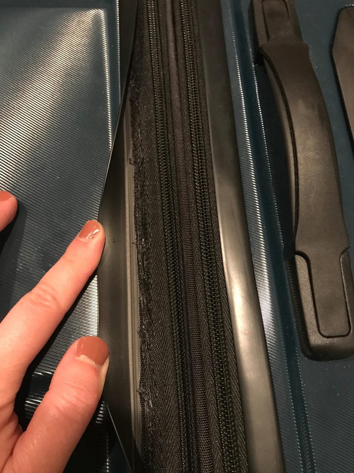 Samsonite Centric Hardside Expandable Luggage with Spinner Wheels, Teal, 3-Piece Set (20/24/28) customer photo 2