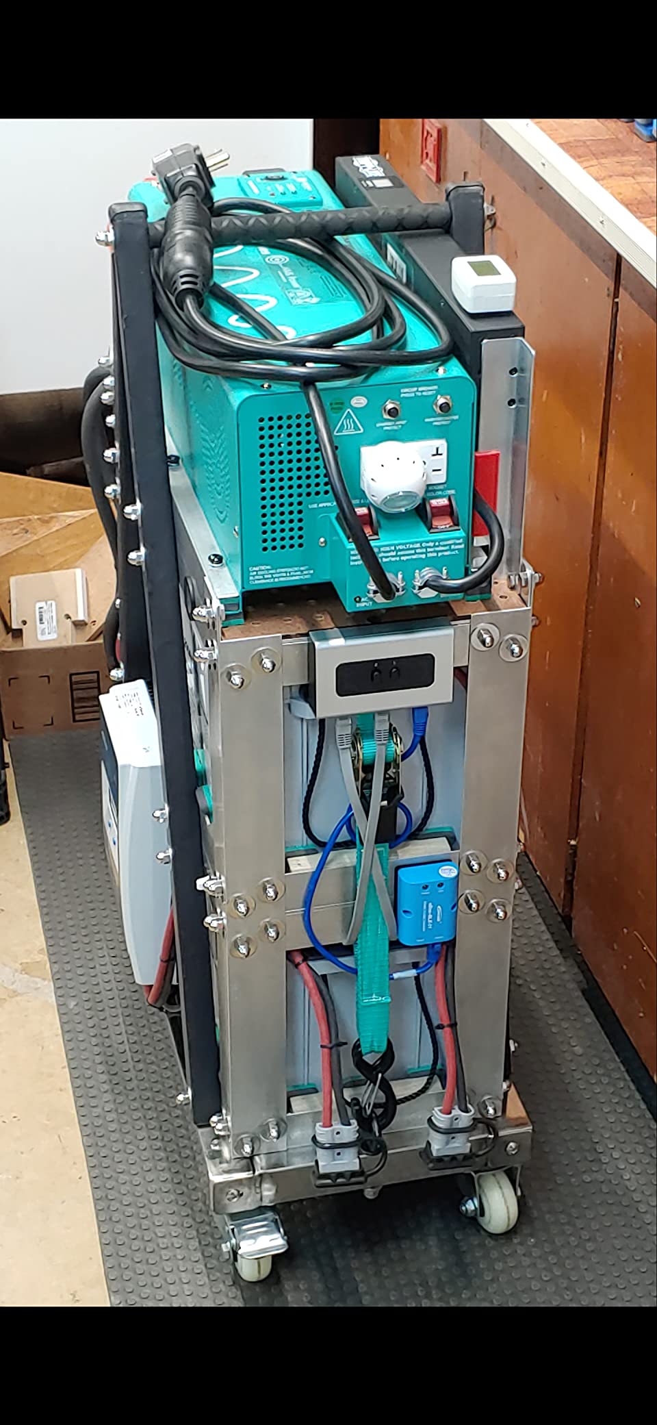 AIMS 2500W 12V Pure Sine Inverter Charger w/Transfer Switch 120V Backup customer photo 2