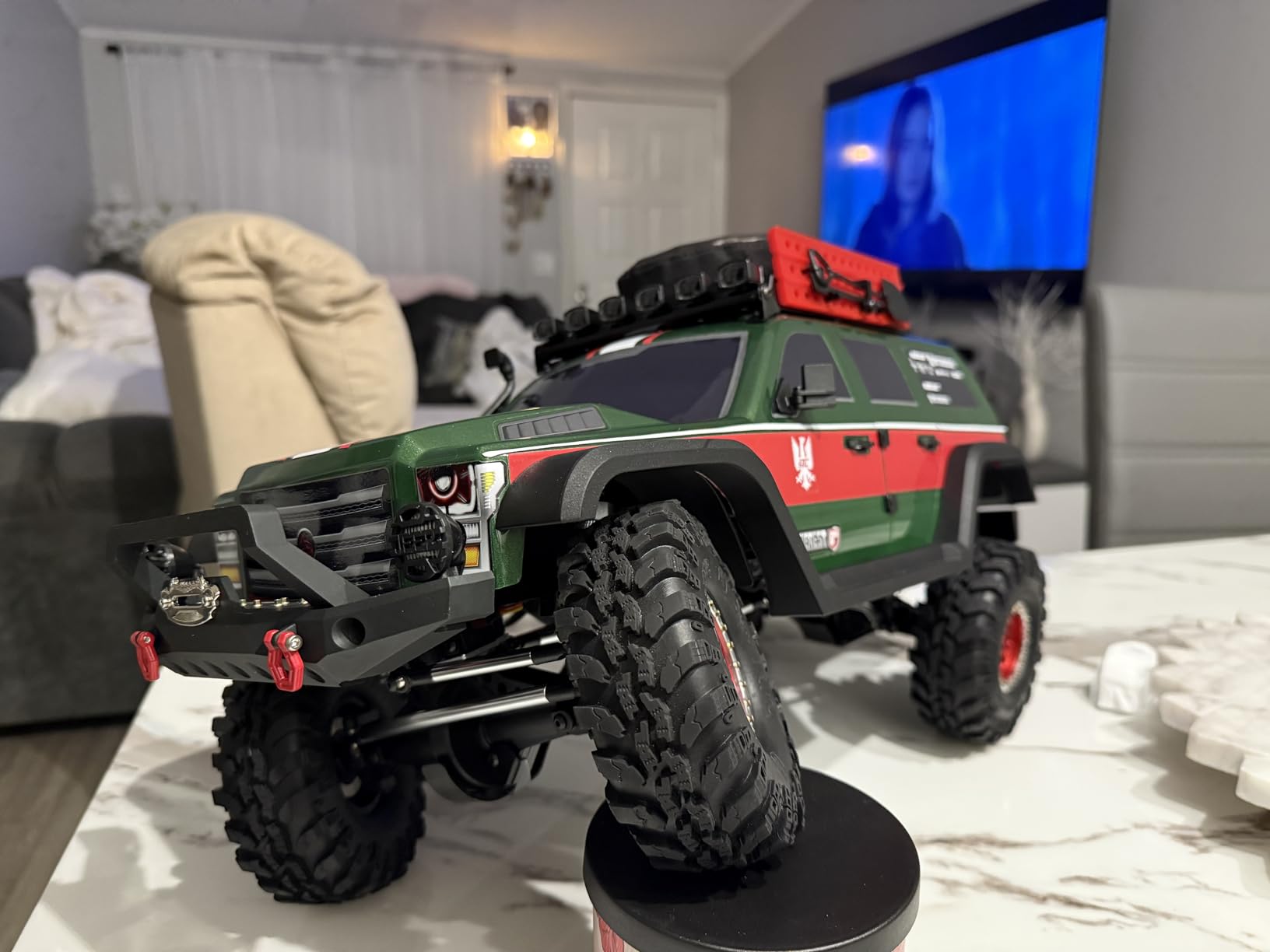Redcat Racing Everest GEN7 Pro 1/10 Scale RC Rock Crawler - 4WD RTR RC Truck with Realistic Scale Accessories, Waterproof Electronics, Battery & Charger, Green RC Crawler customer photo 2
