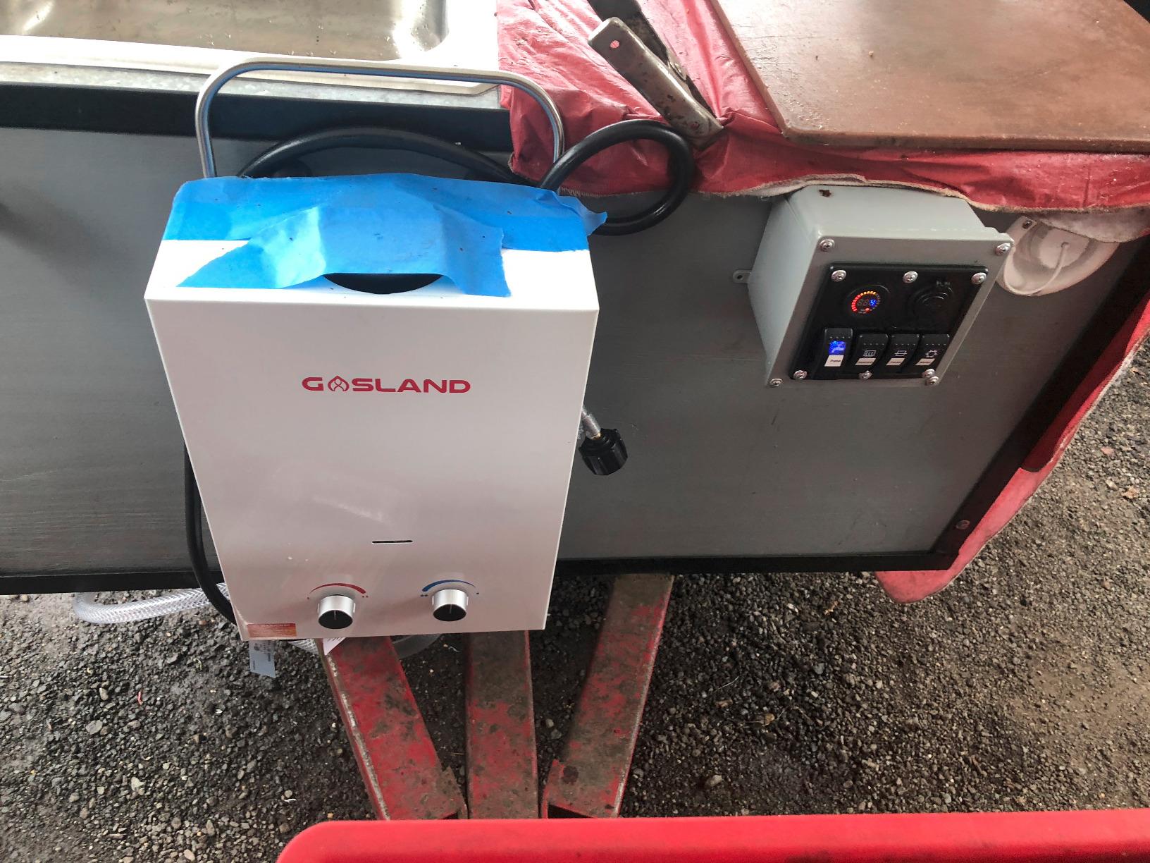 GASLAND BS158 Outdoor Portable Gas Water Heater 1.58GPM, 6L Propane Tankless Water Heater for RV Camping Cabin Boat, Overheating Protection, Easy to Install, White customer photo 2