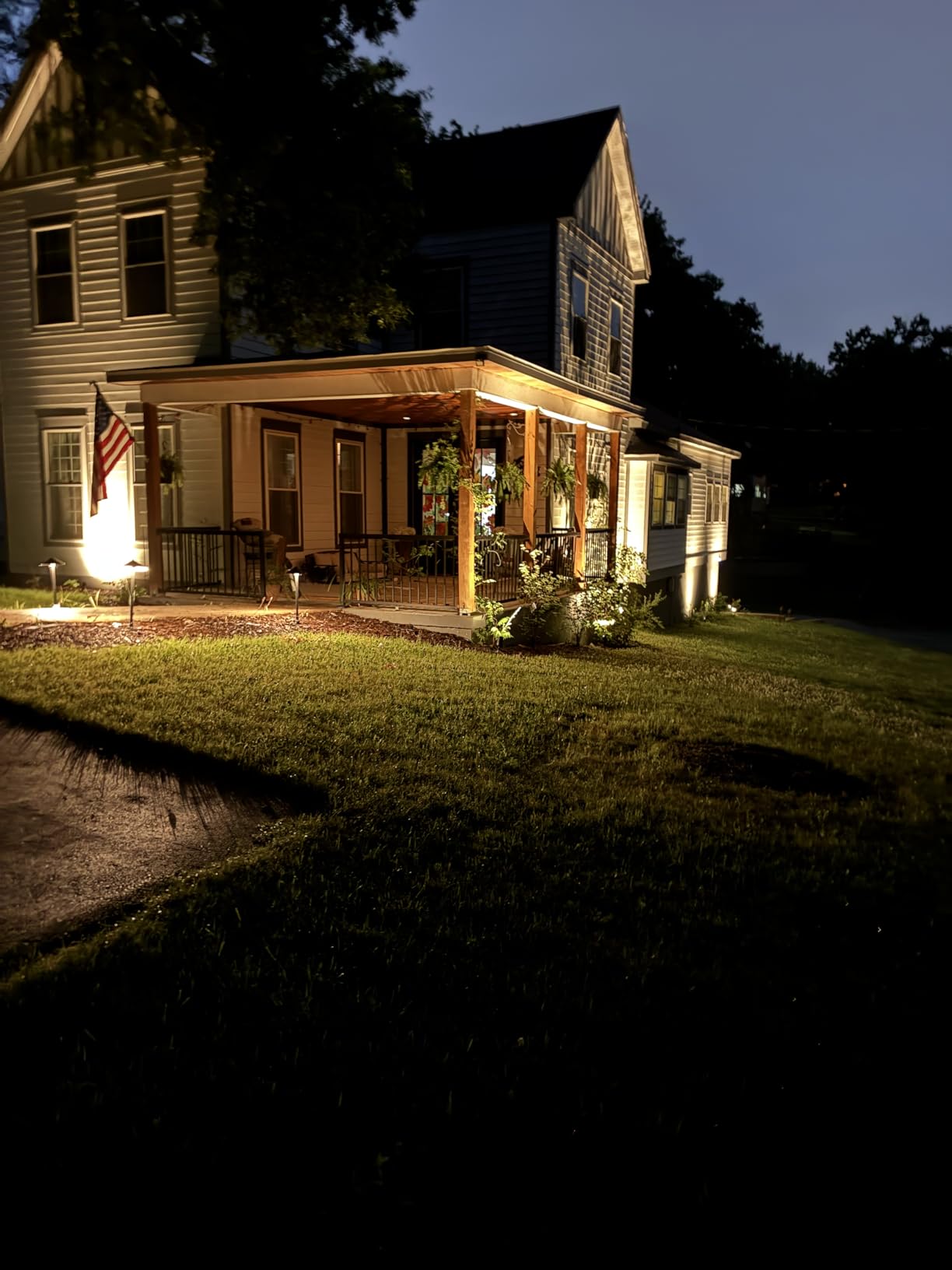 VOLT 12V Brass Bronze LED Landscape Lighting Kit (8 Spotlights, 4 Path Lights) with 150W Low Voltage Transformer for House, Yard, Outdoor Pathway, Walkway, Garden, Driveway or Patio customer photo 1