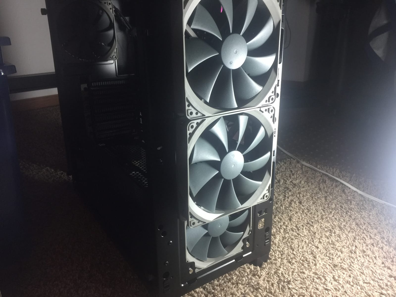 Noctua NF-P12 redux-1300 PWM, Quiet Fan 120mm | High Airflow, Low Noise, 25mm Thick Fan for PC and Electronics Cooling Streamlined Package 1300rpm 4-Pin PWM customer photo 2