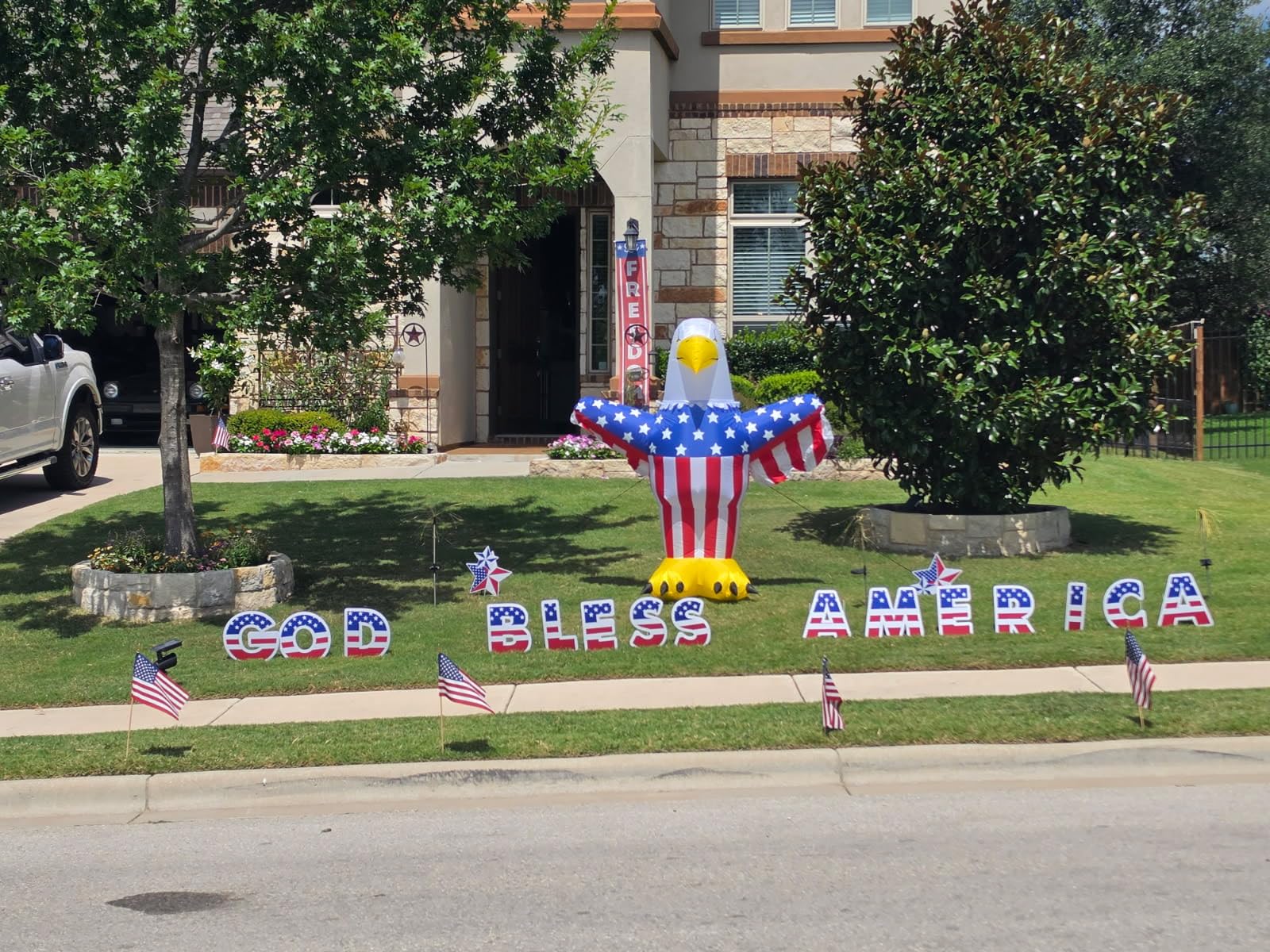 Impact Canopy Inflatable Outdoor Independence Day Decoration, Lighted 4th of July Eagle, 6 Feet Tall customer photo 1