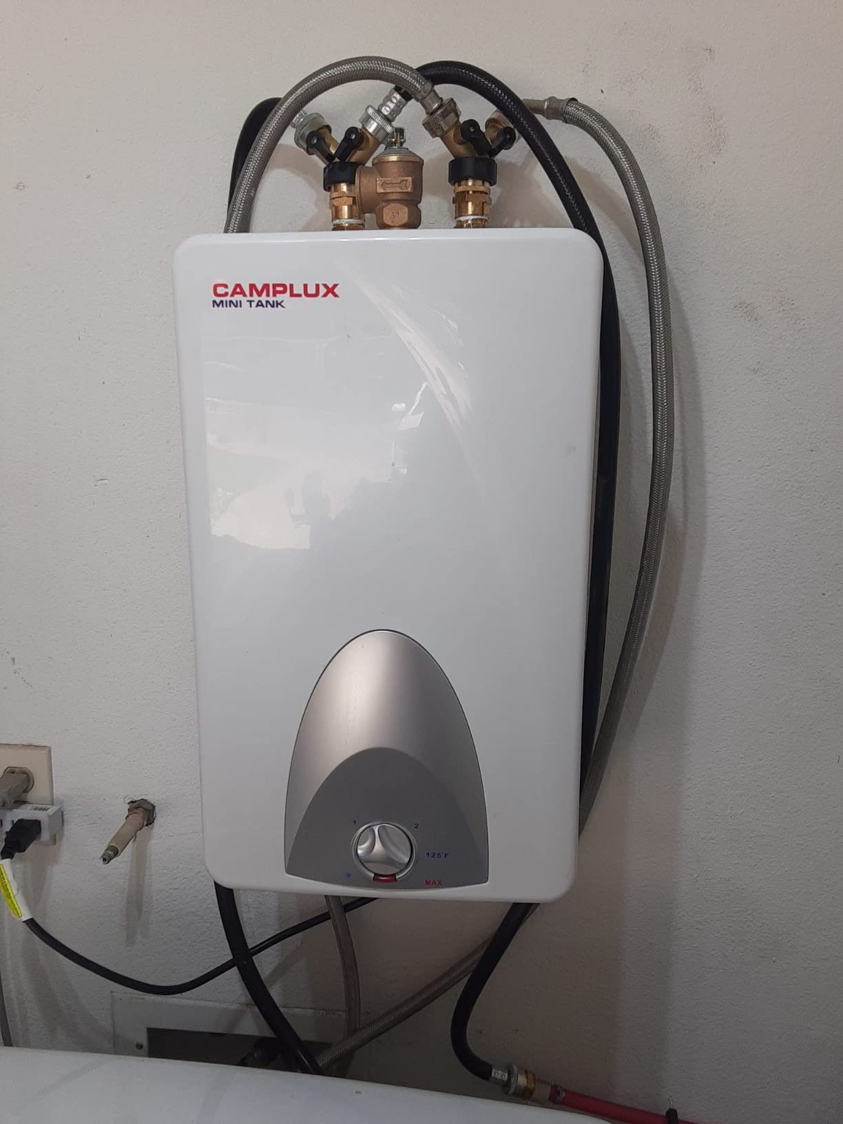 CAMPLUX Electric Hot Water Heater 6 Gallons, 120-Volt Corded 1440W Point of Use Mini-Tank Electric Water Heater, Wall or Floor Mounted, UL Listed ME60 customer photo 2
