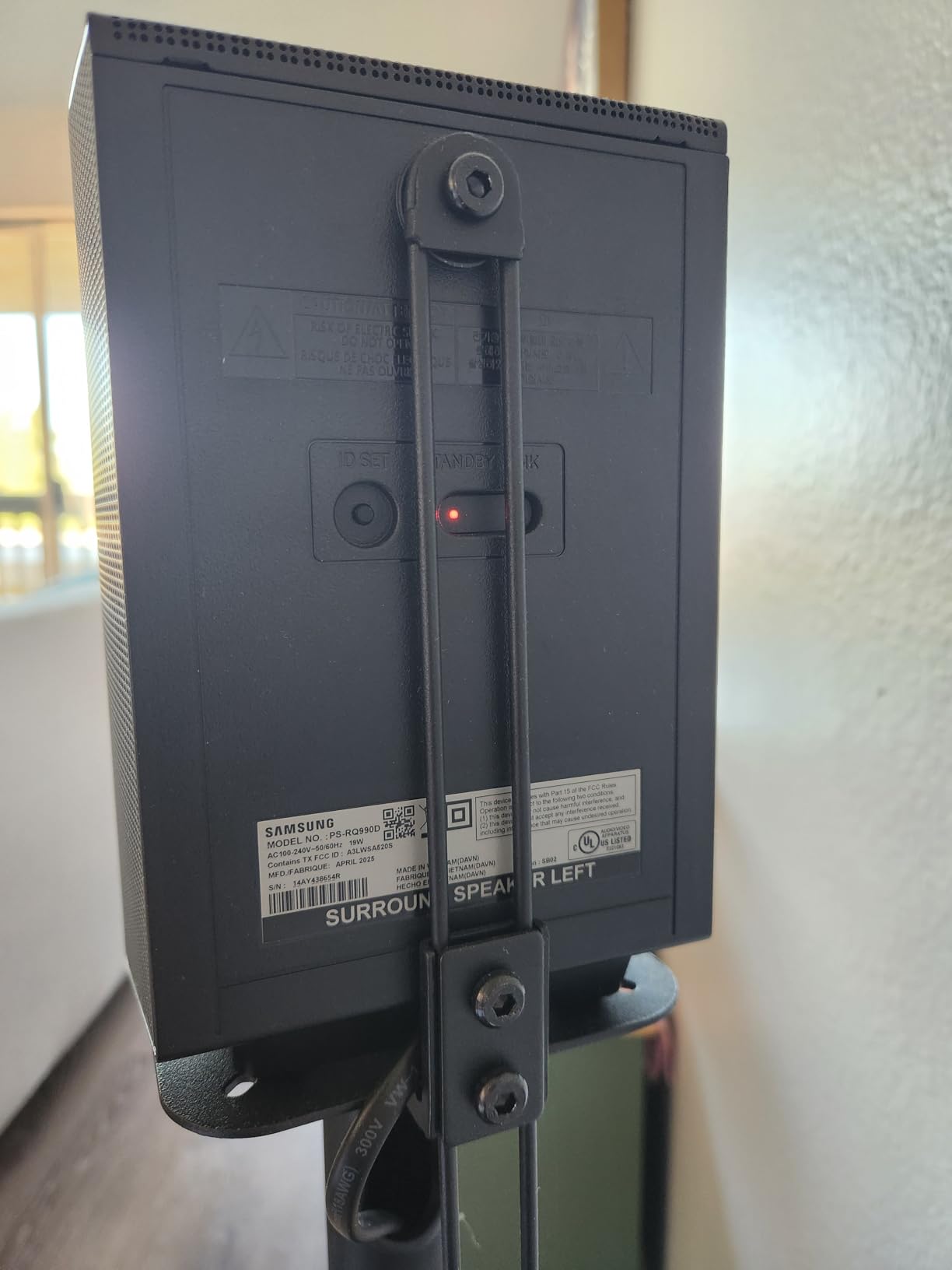 Mounting Dream Height Adjustable Speaker Stands for Bookshelf Speakers | Pair Floor Stand for Satellite & Small Speakers, Surround Sound stand for Bose Polk JBL Sony Yamaha and Others - 11LBS MD5402 customer photo 2
