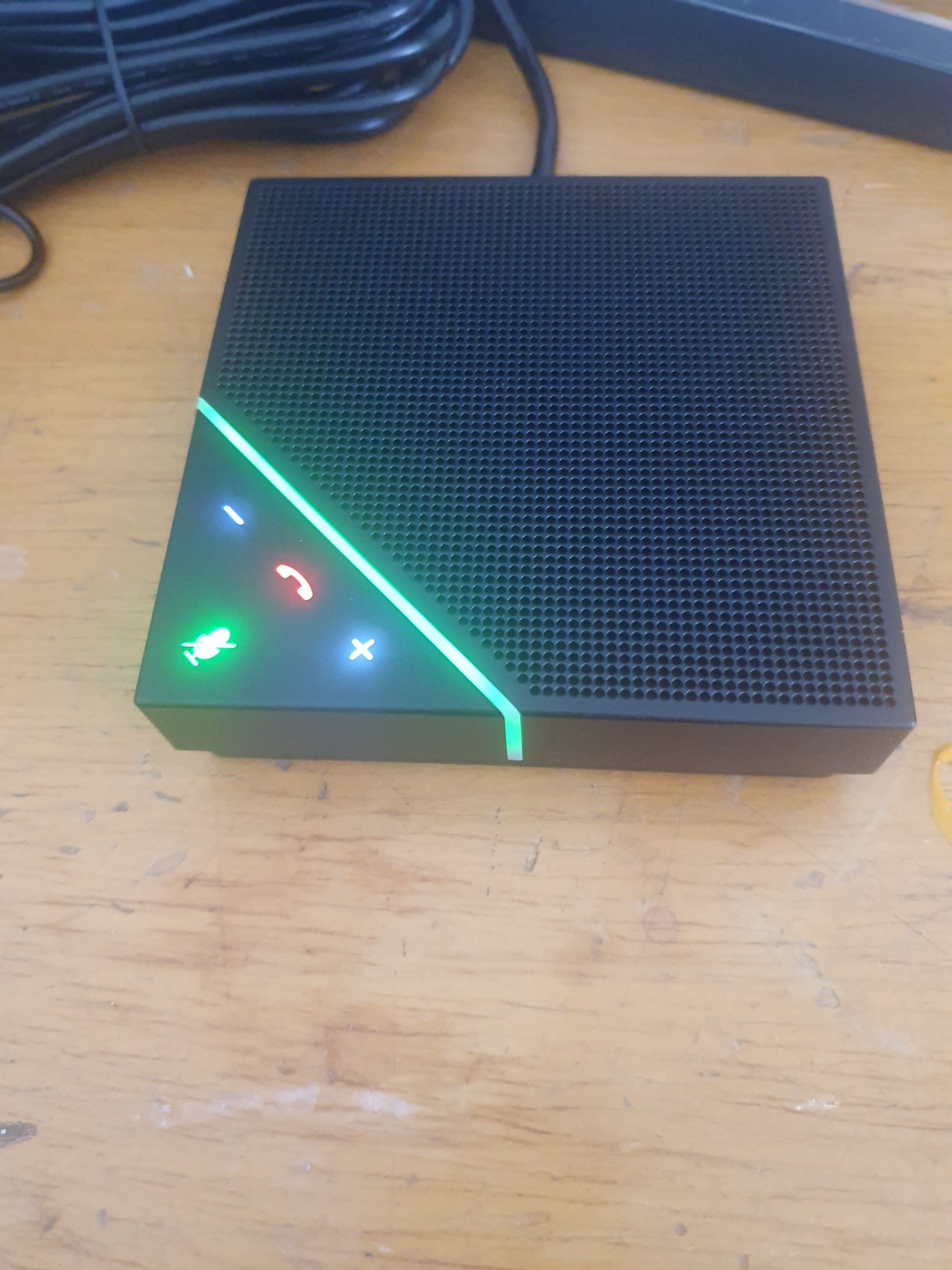 Plantronics Calisto 7200, Premium Speakerphone, Black customer photo 1