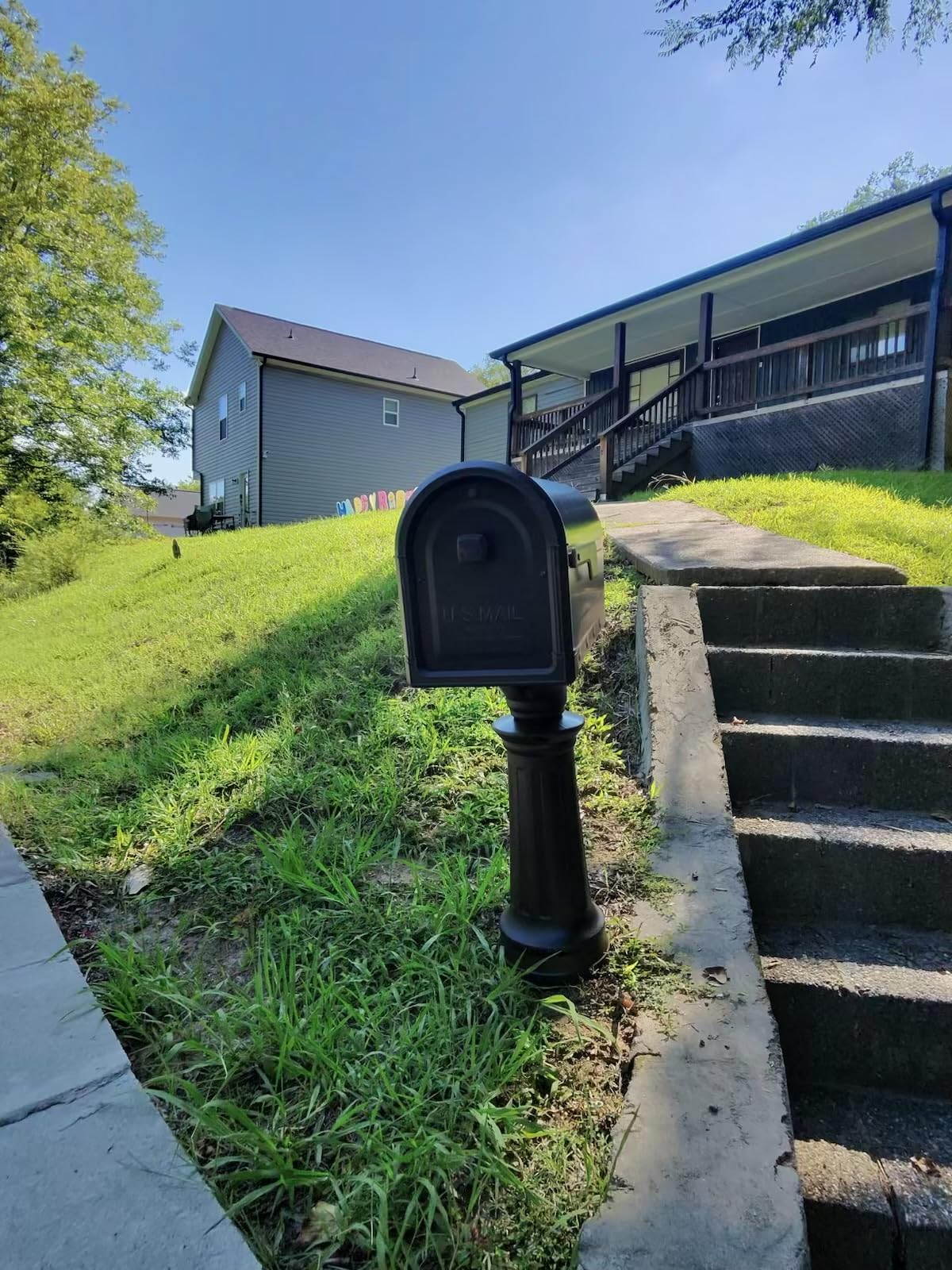 Architectural Mailboxes Roxbury Mailbox with Post, Rubbed Bronze, Large | Includes the matching post and all hardware. Galvanized steel build and rust-resistant powder-coat finish. USPS approved. customer photo 2