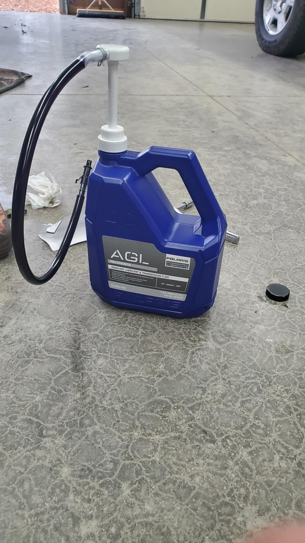 Slippery Pete Fluid Pump for Gallon Bottles and Wide Mouth Quart Bottles (Not for Standard Quart Bottles) - Transfer Gear Oil, Transmission and Differential Fluid, Antifreeze with This 30cc Hand Pump customer photo 1