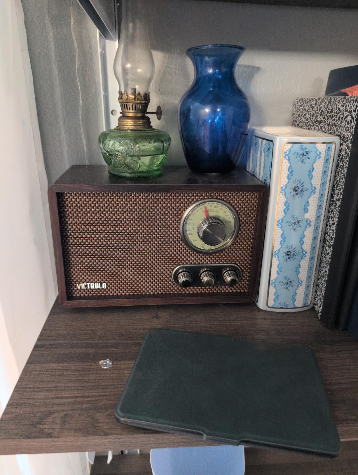 Victrola Willow - Retro Wood Bluetooth Radio, AM/FM - Espresso | Compact wood tabletop radio, analog AM/FM rotary dial, Bluetooth streaming, built-in speakers, bass and treble controls customer photo 2