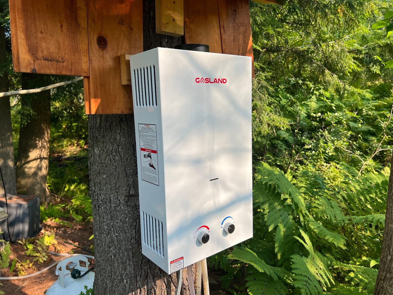 GASLAND BS318 Outdoor Propane Tankless Water Heater 3.18GPM, 12L Portable Hot Water Heater for Cabin, Barn, Camping, RV, Overheating Protection, Easy to Install, White customer photo 1