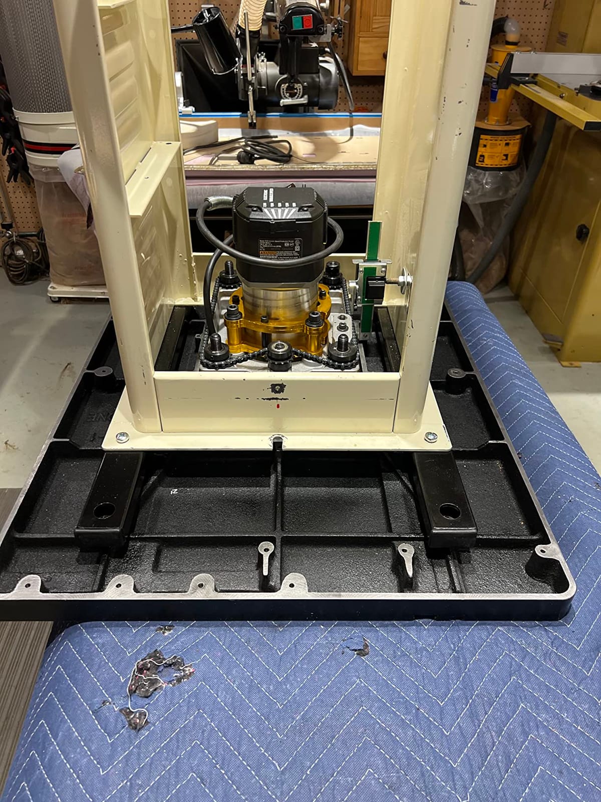 SawStop RT-LFT Four-Post Router Lift with Lock customer photo 1