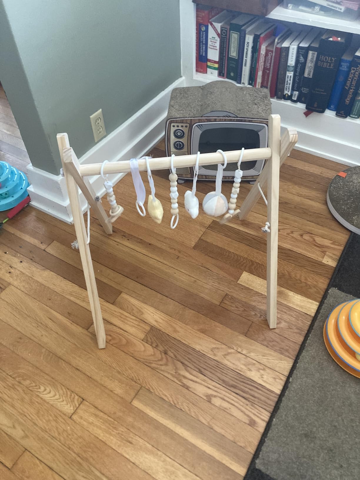 Mallify Wooden Baby Gym with 6 Gym Toys, Foldable Baby Play Gym, Natural Pine Wood Play Gym, Frame Activity Center Hanging Bar, Wooden Play Gym customer photo 2