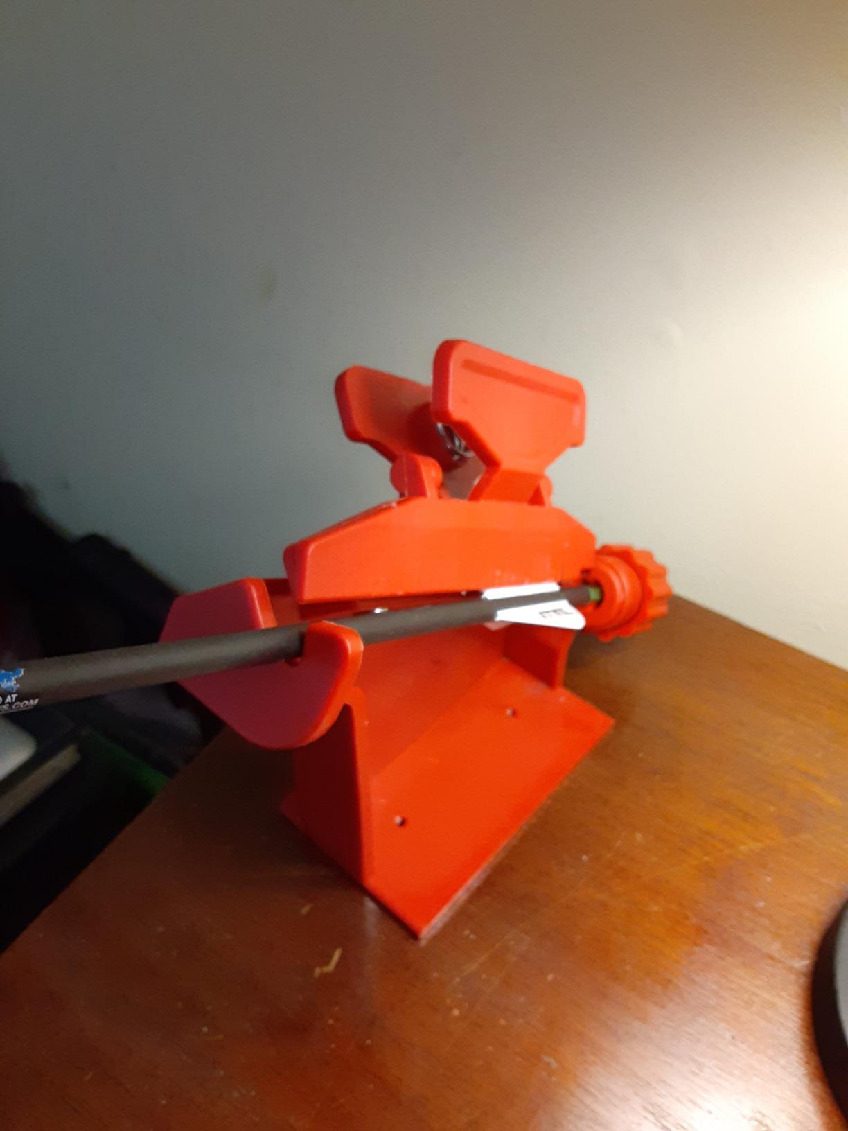 Adjustable Fletching Jig Straight and Helix Tool with Clamp for DIY Archery Arrows Shafts customer photo 1