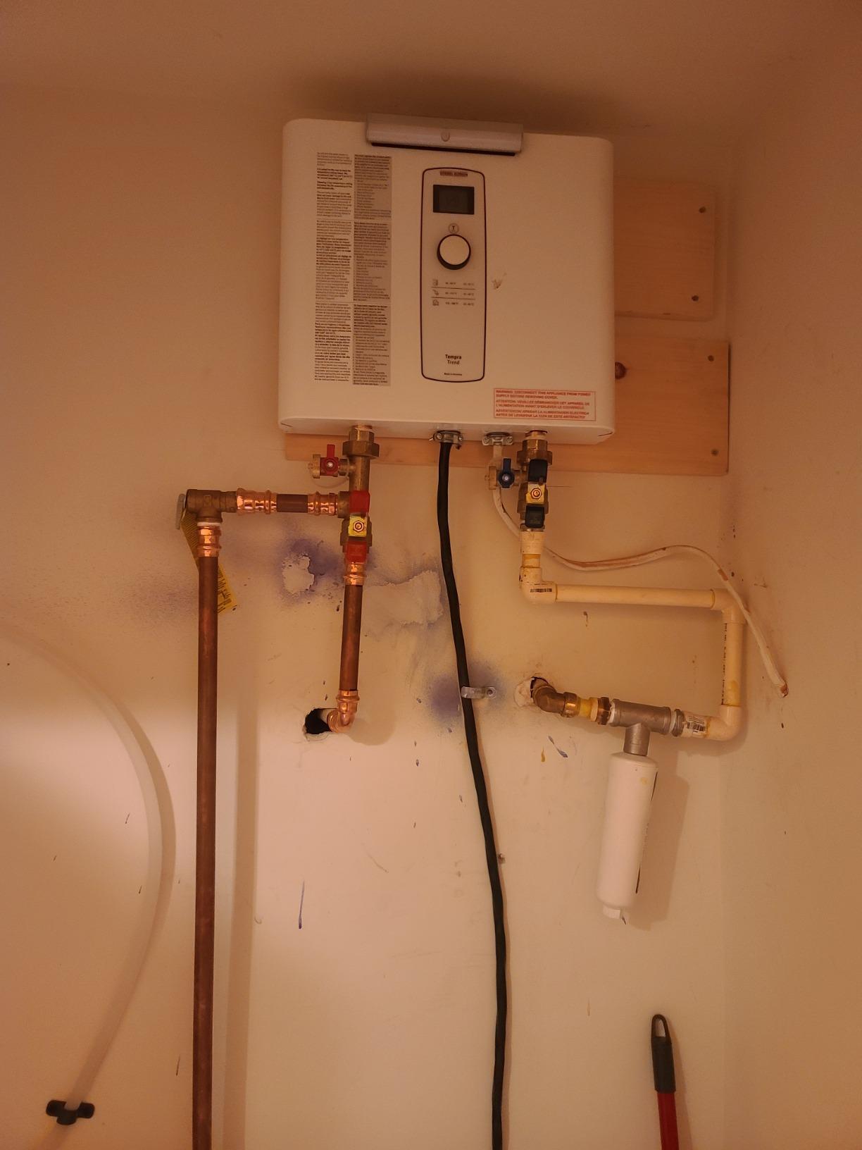 Stiebel Eltron Tempra 20 Trend Electric Tankless Water Heater, 19.2kW, 240V | Made in Germany; On-demand hot water; Eco design; Energy & cost savings up to 34% in whole-home use customer photo 1