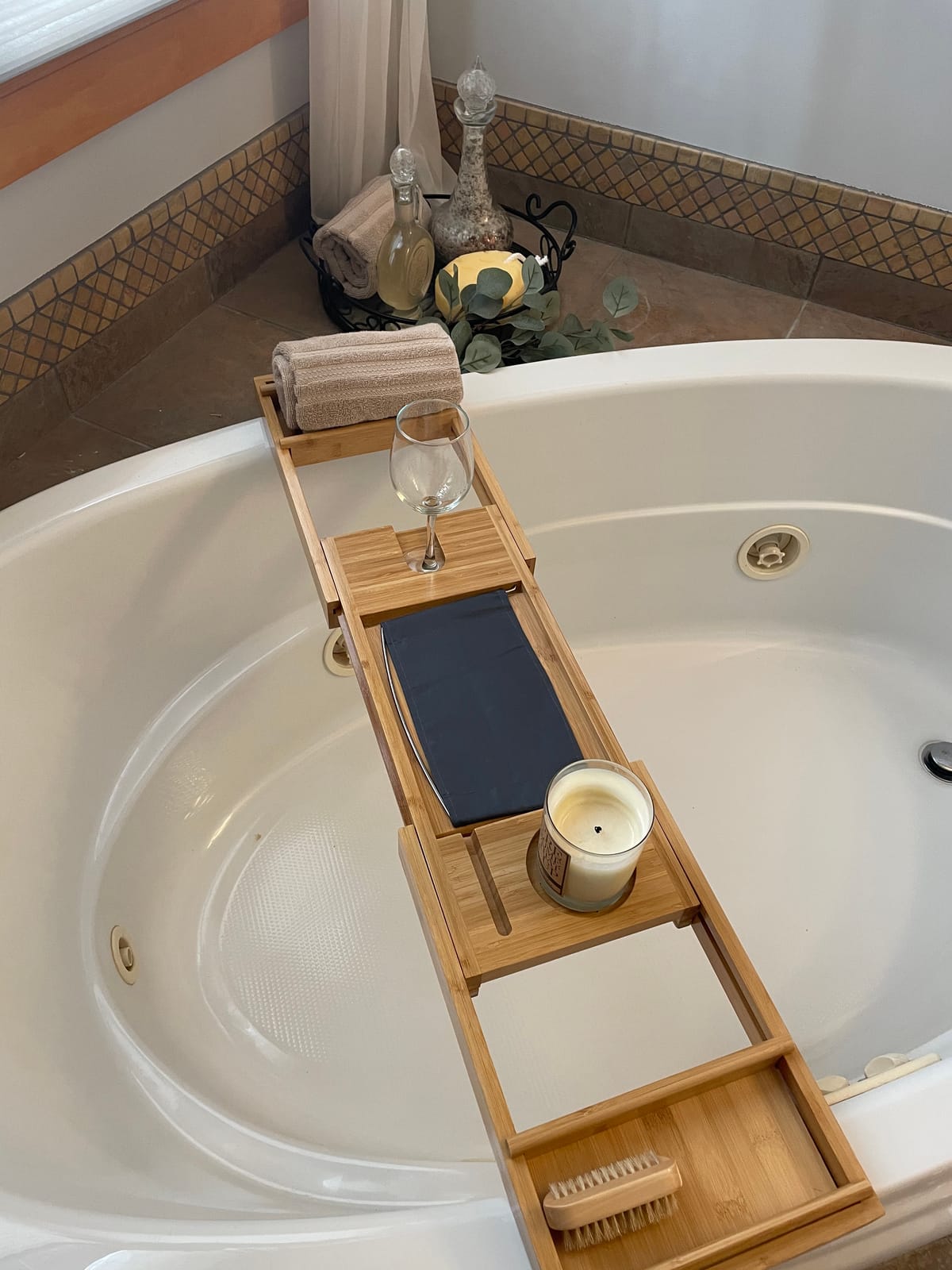 Bath Caddy Tray for Bathtub - Bamboo Adjustable Organizer Tray for Bathroom with Free Soap Dish Suitable for Luxury Spa or Reading customer photo 2