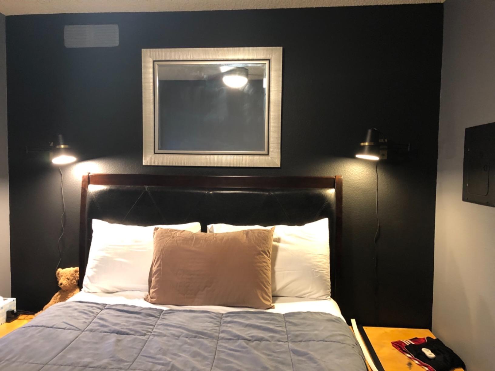 Globe Electric 51345 1-Light Plug-in or Hardwire Swing Arm Wall Sconce, Matte Black, Brass Accents, 6ft Woven Fabric Cord, Flat Plug, Rotary Switch, Modern Light for Apartments and Rental customer photo 2